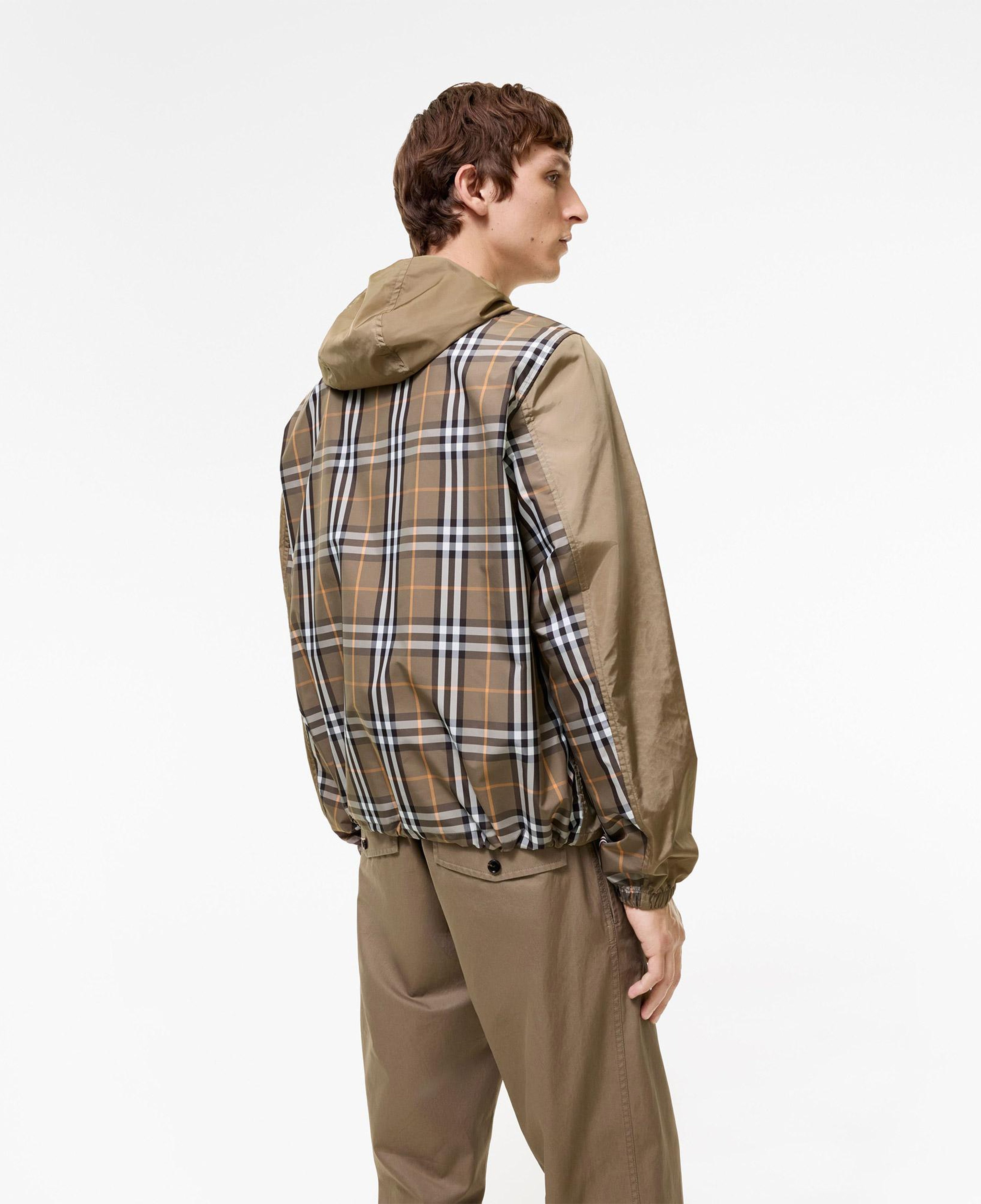 Burberry Newport Erkek Kahverengi Mont