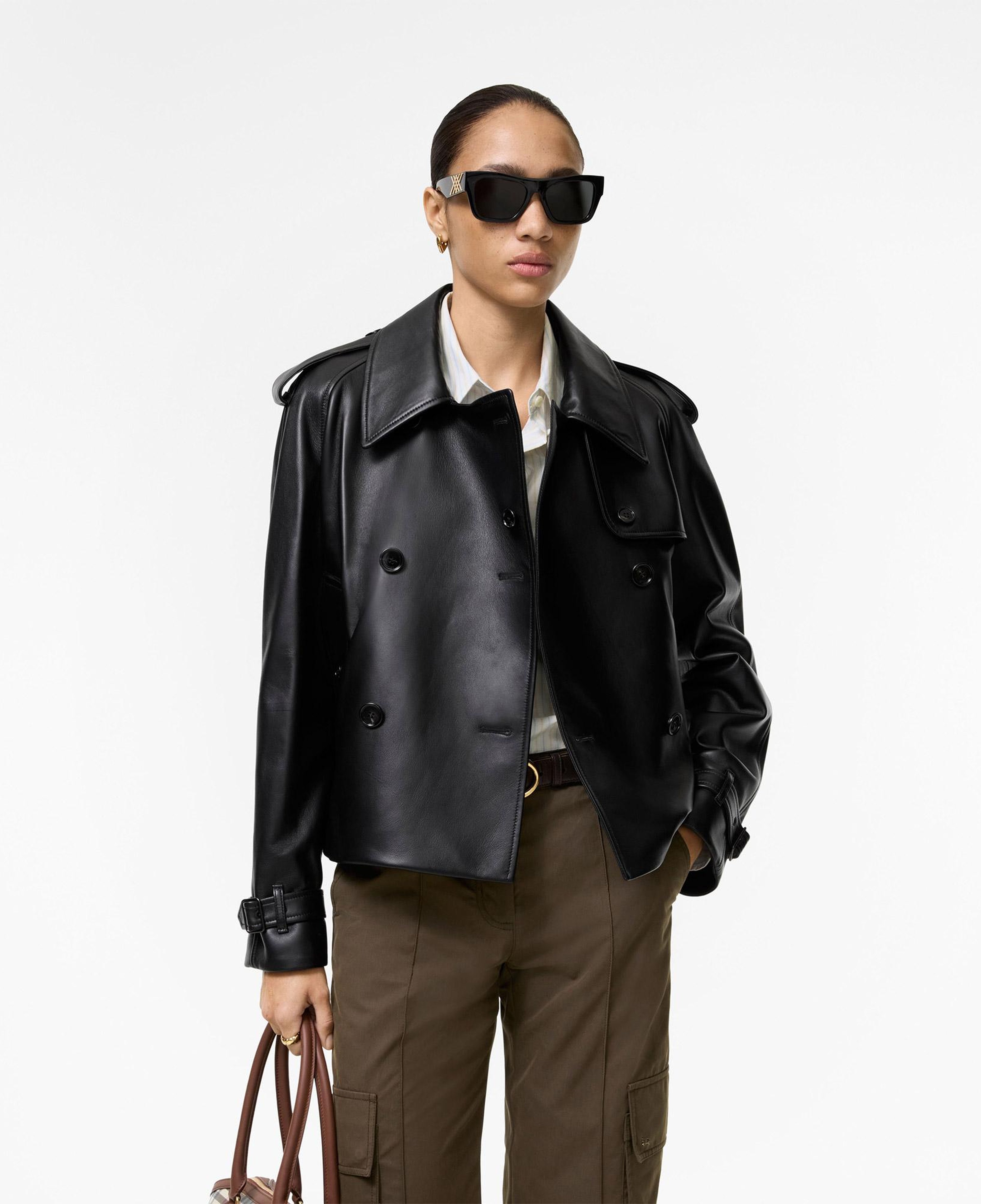Burberry Mayfair Kadın Siyah Deri Mont