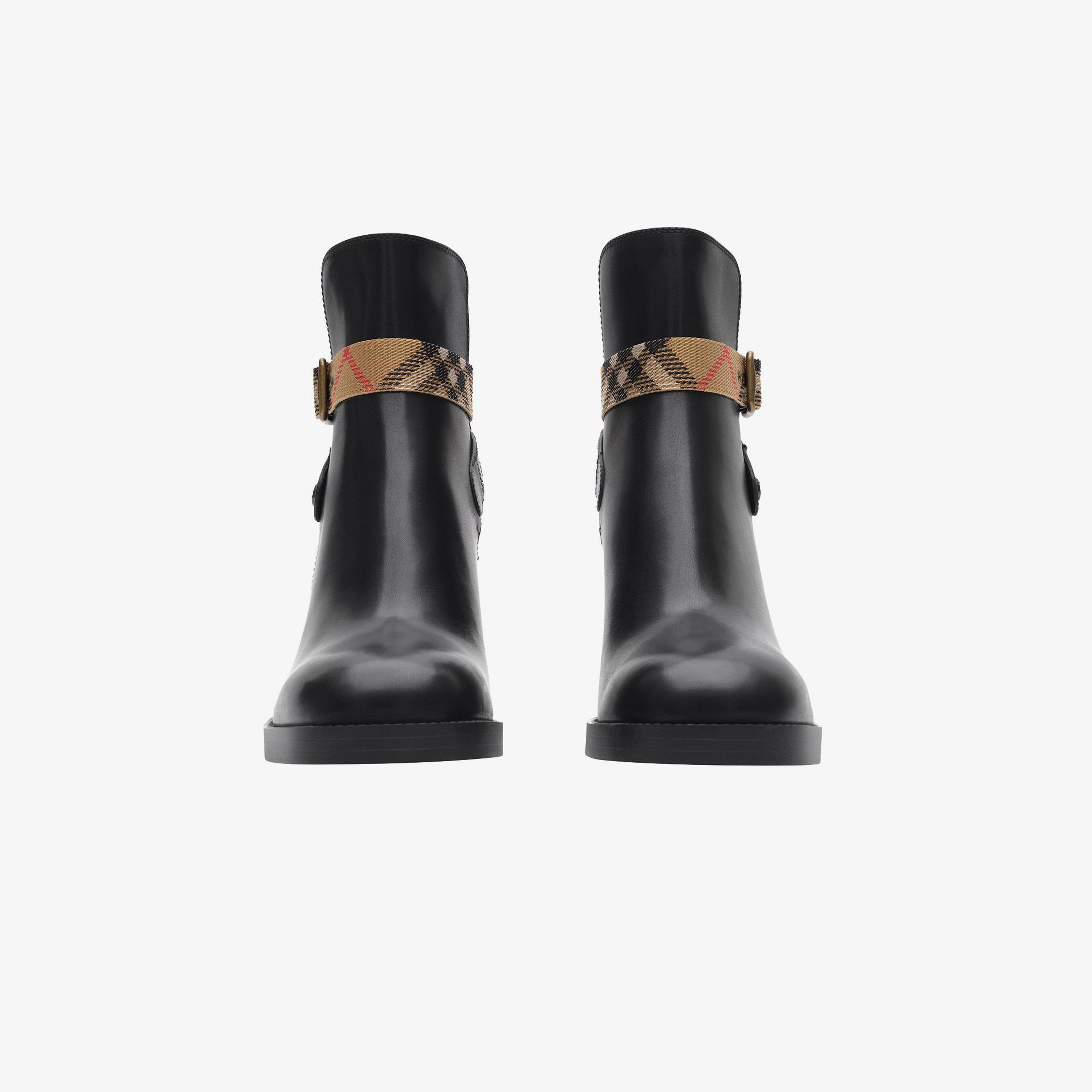 Burberry Huntley Bootie Kadın Siyah Bot