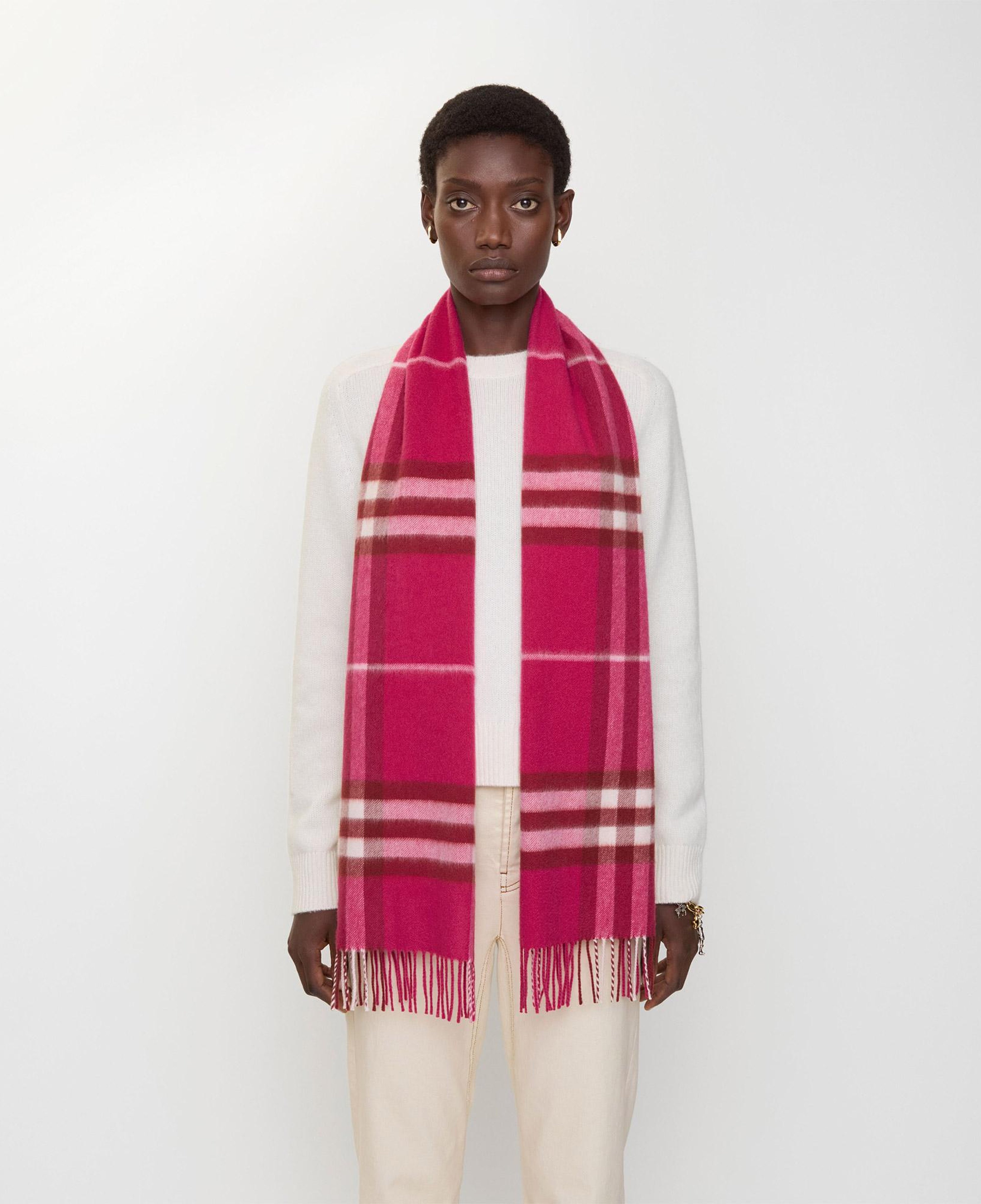 Burberry Giant Check Kadın Pembe Atkı