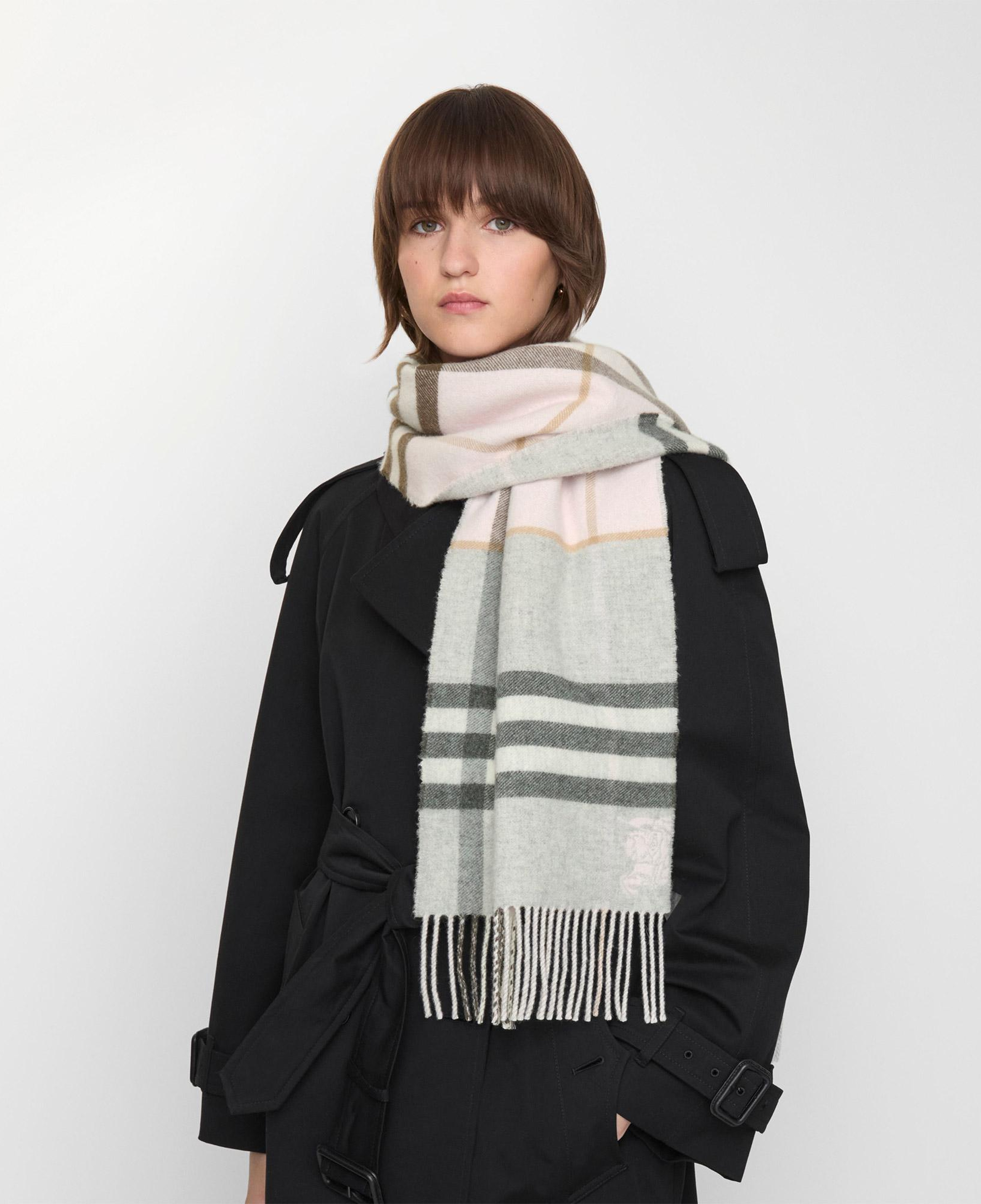 Burberry Contrast Check Cashmere Kadın Pembe Atkı