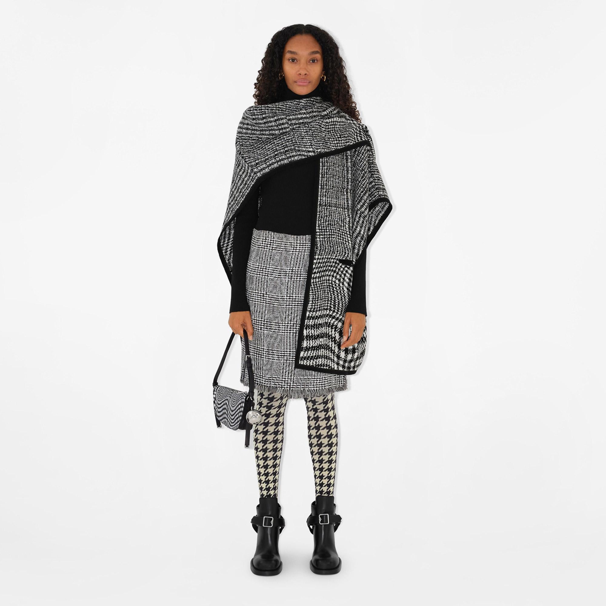 Burberry Unisex Siyah Panço