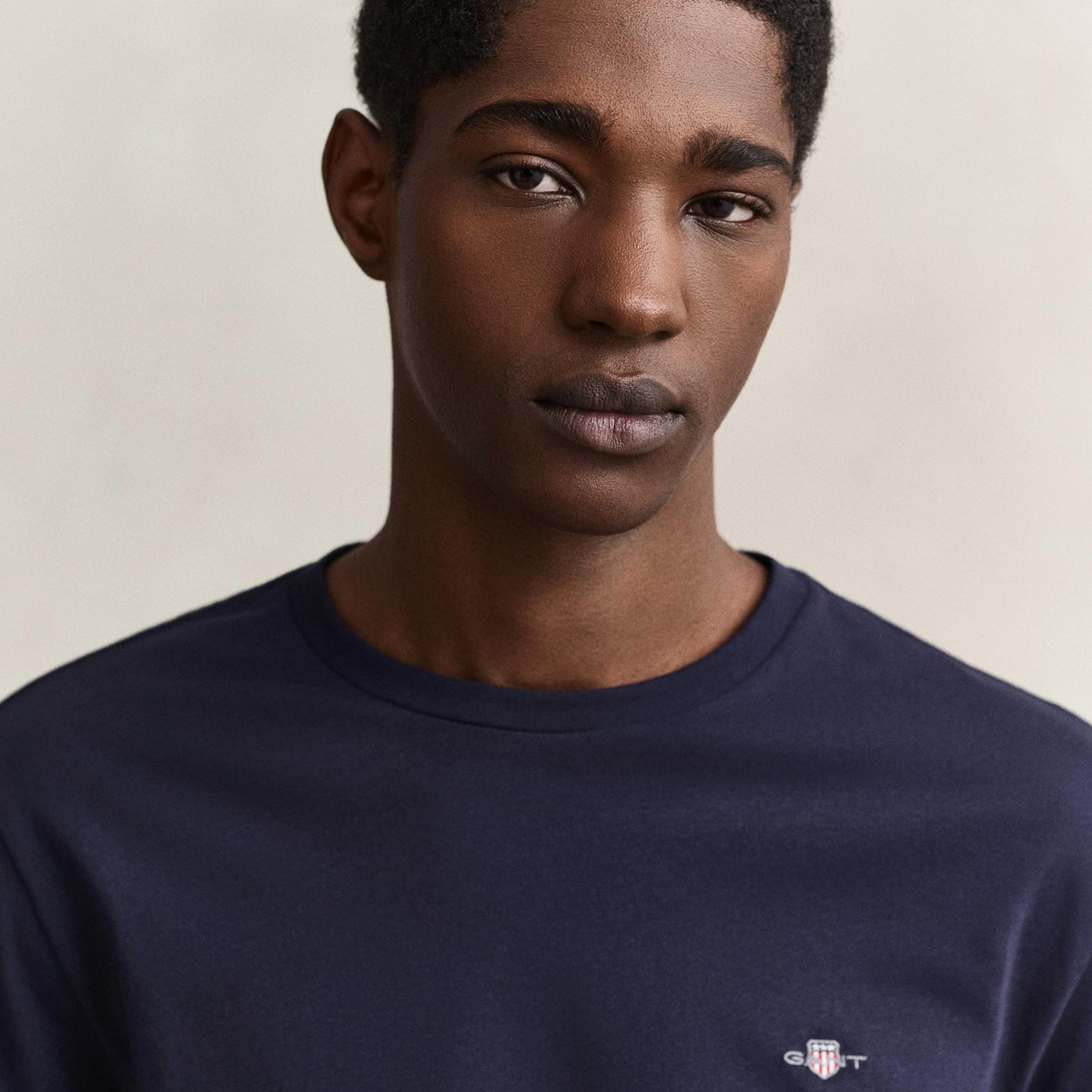 GANT Erkek Lacivert Regular Fit T-Shirt
