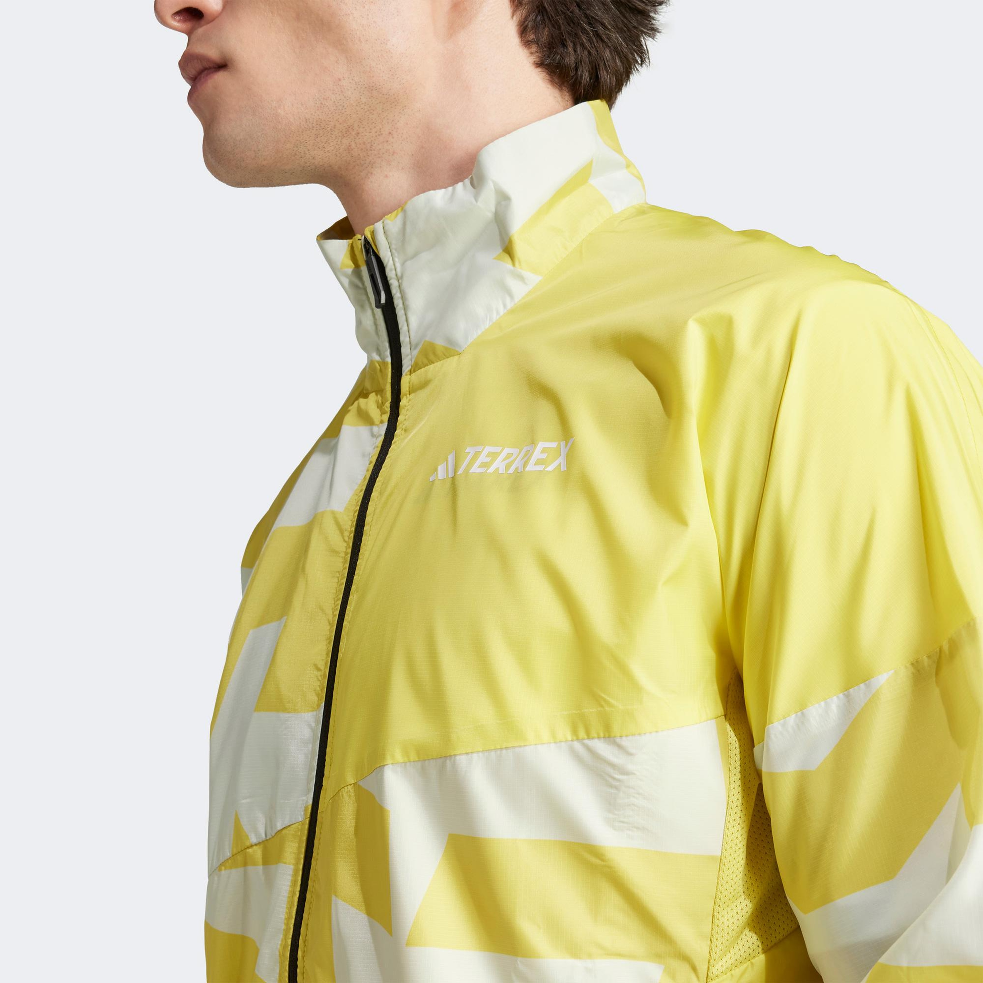 adidas Terrex Multi Printed Wind Erkek Sarı Ceket