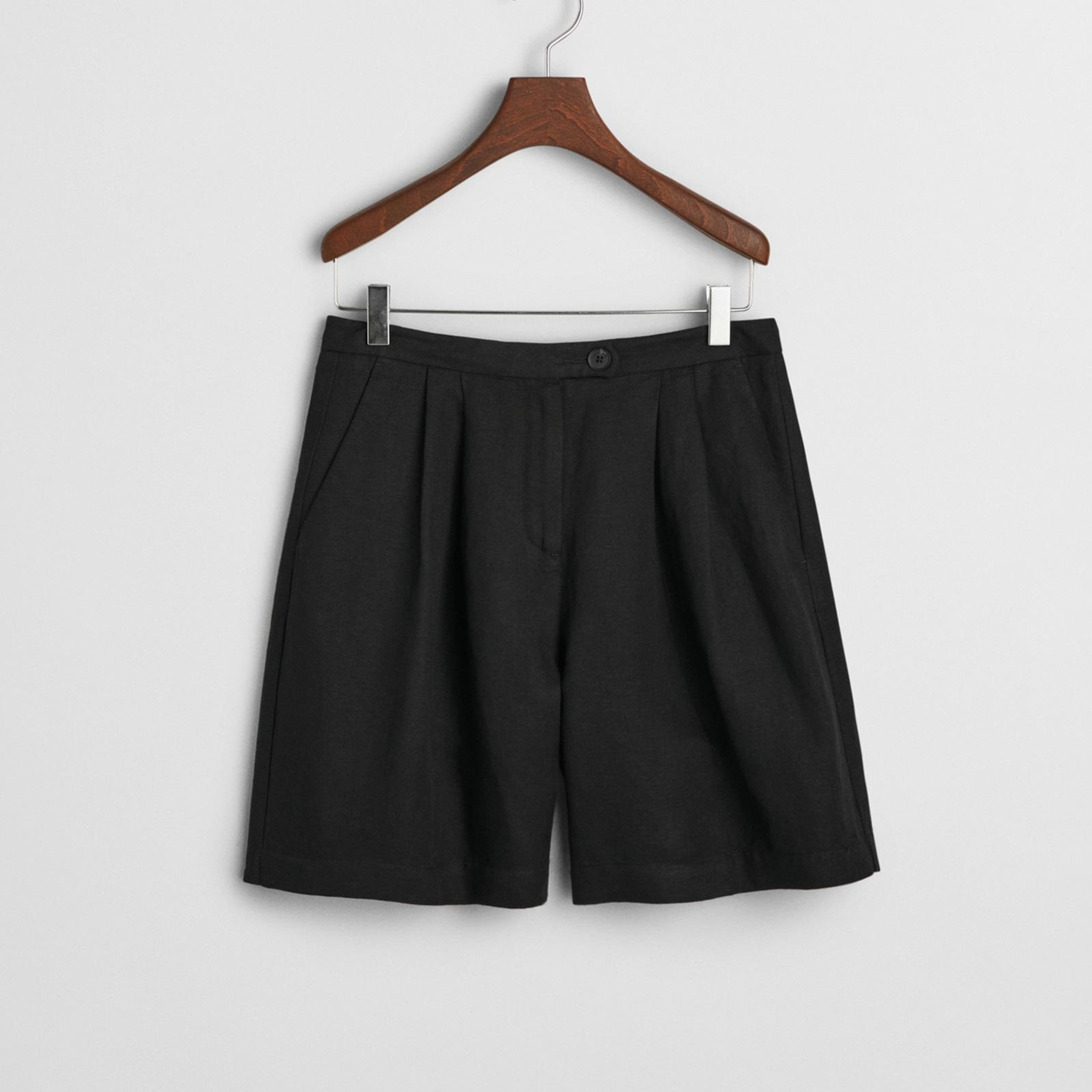 GANT Kadın Siyah Relaxed Fit Keten Şort