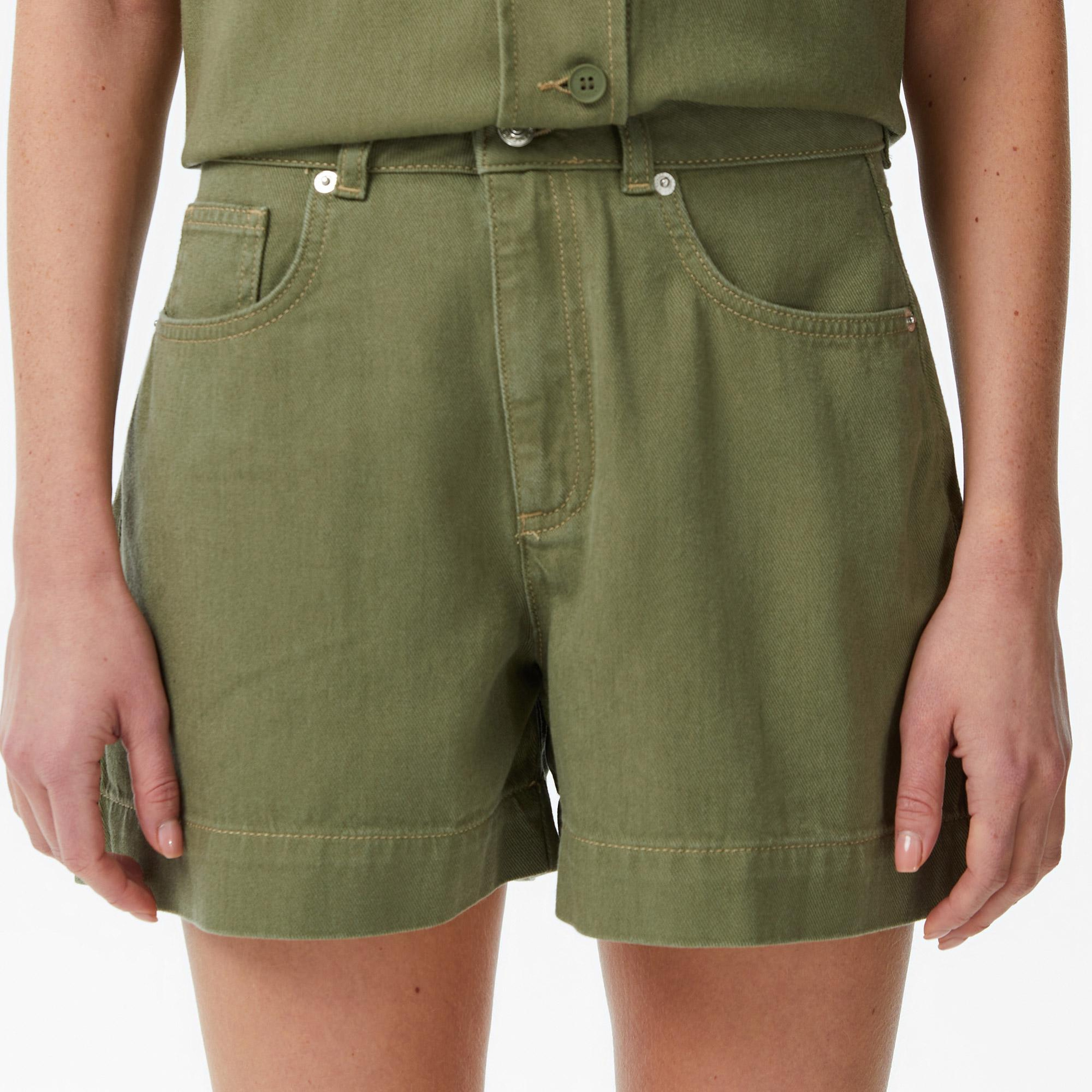Lacoste Kadın Slim Fit Haki Bermuda