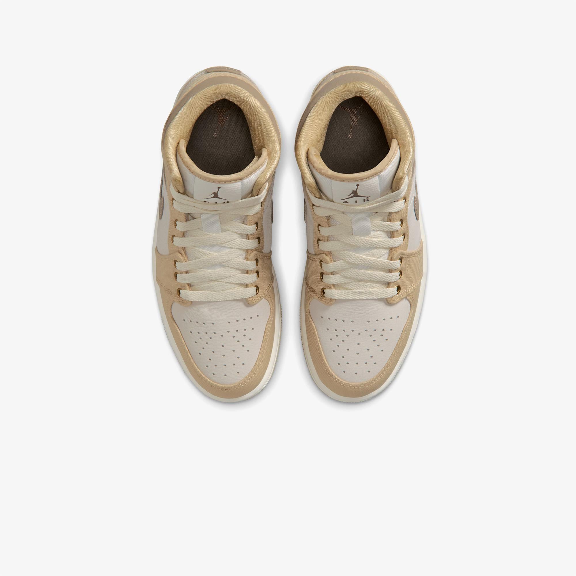 Jordan Air 1 Mid SE Kadın Bej Spor Ayakkabı
