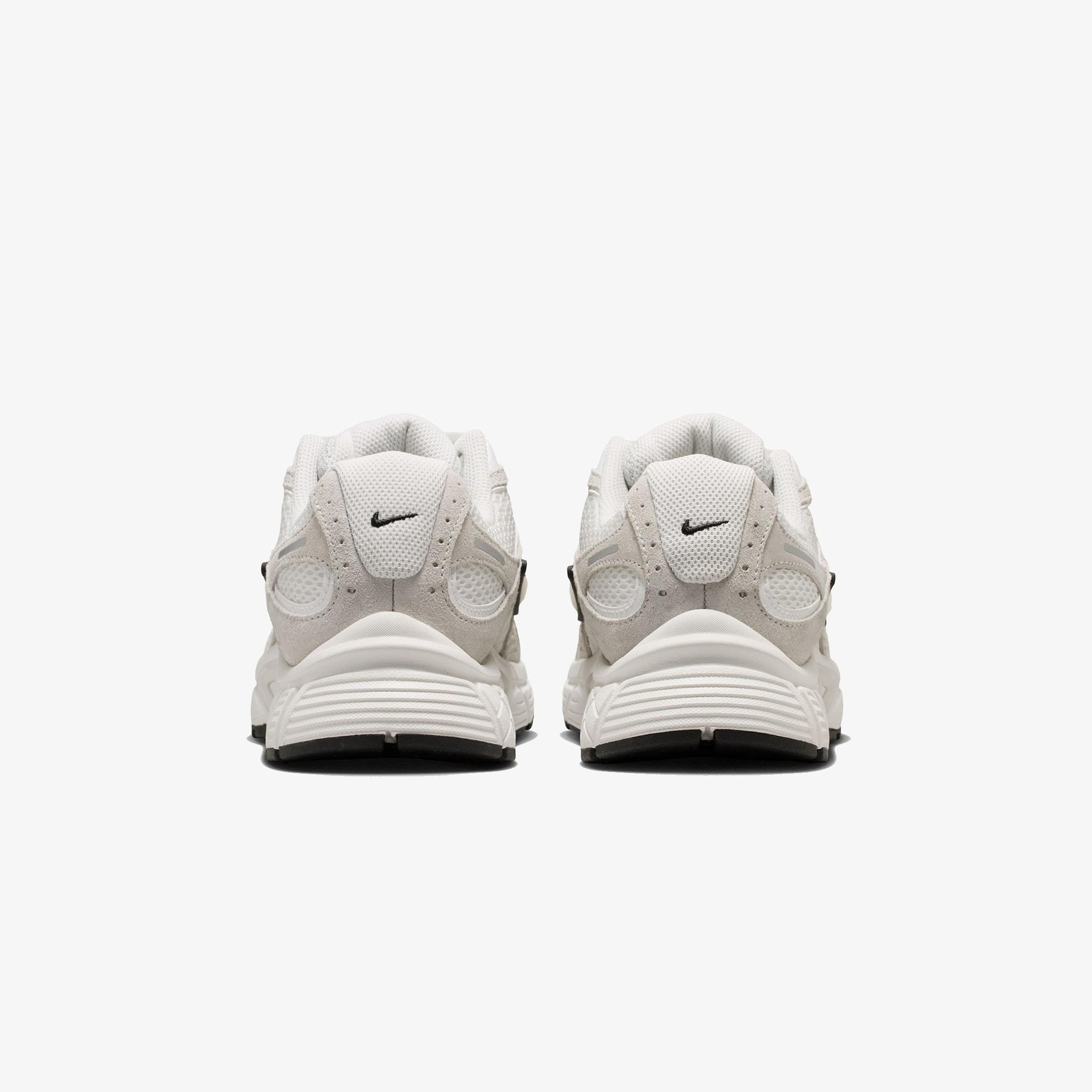 Nike V5 RNR Suede 2 Kadın Krem Rengi Spor Ayakkabı