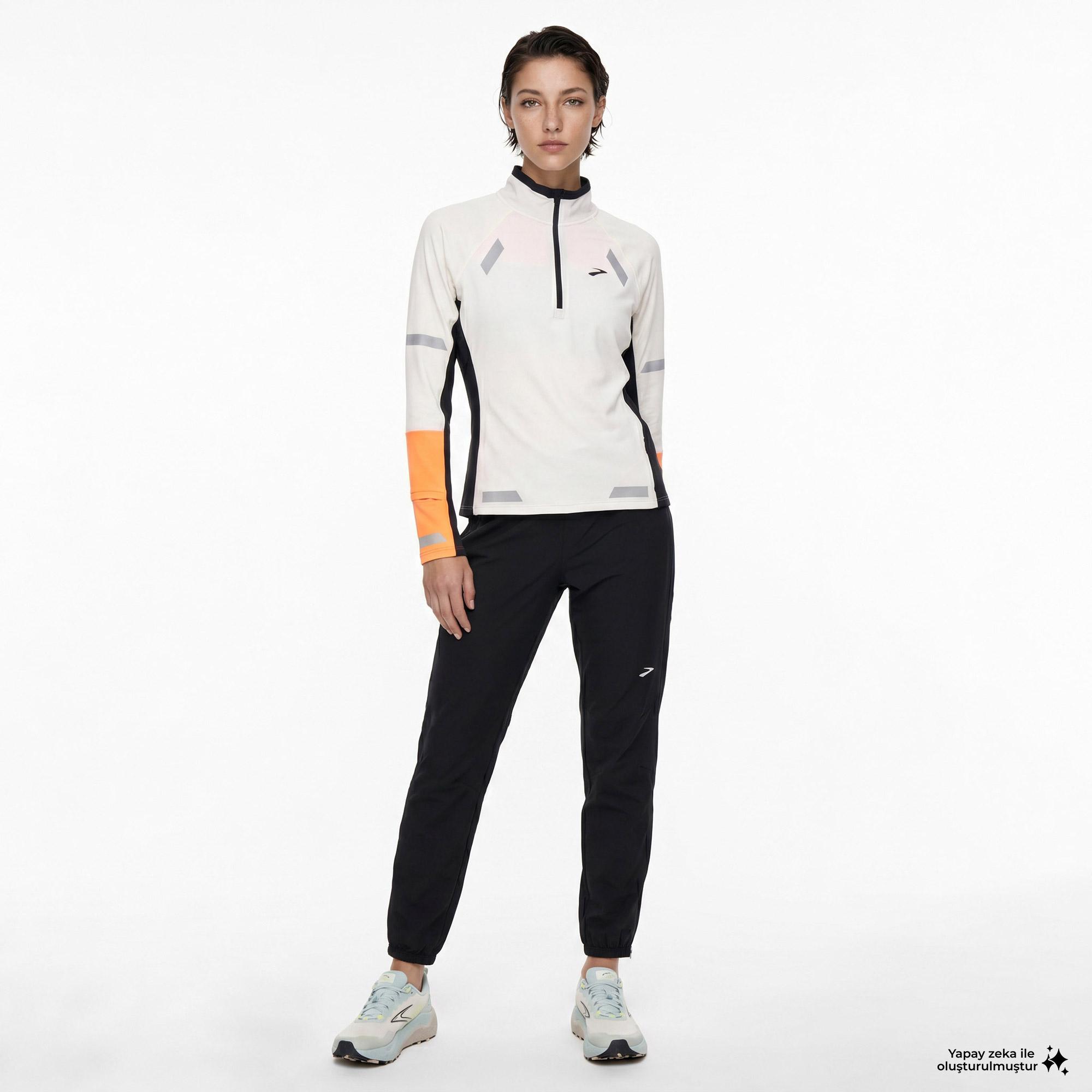 Brooks Run Visible 1/2 Zip 2.0 Kadın Beyaz T-Shirt