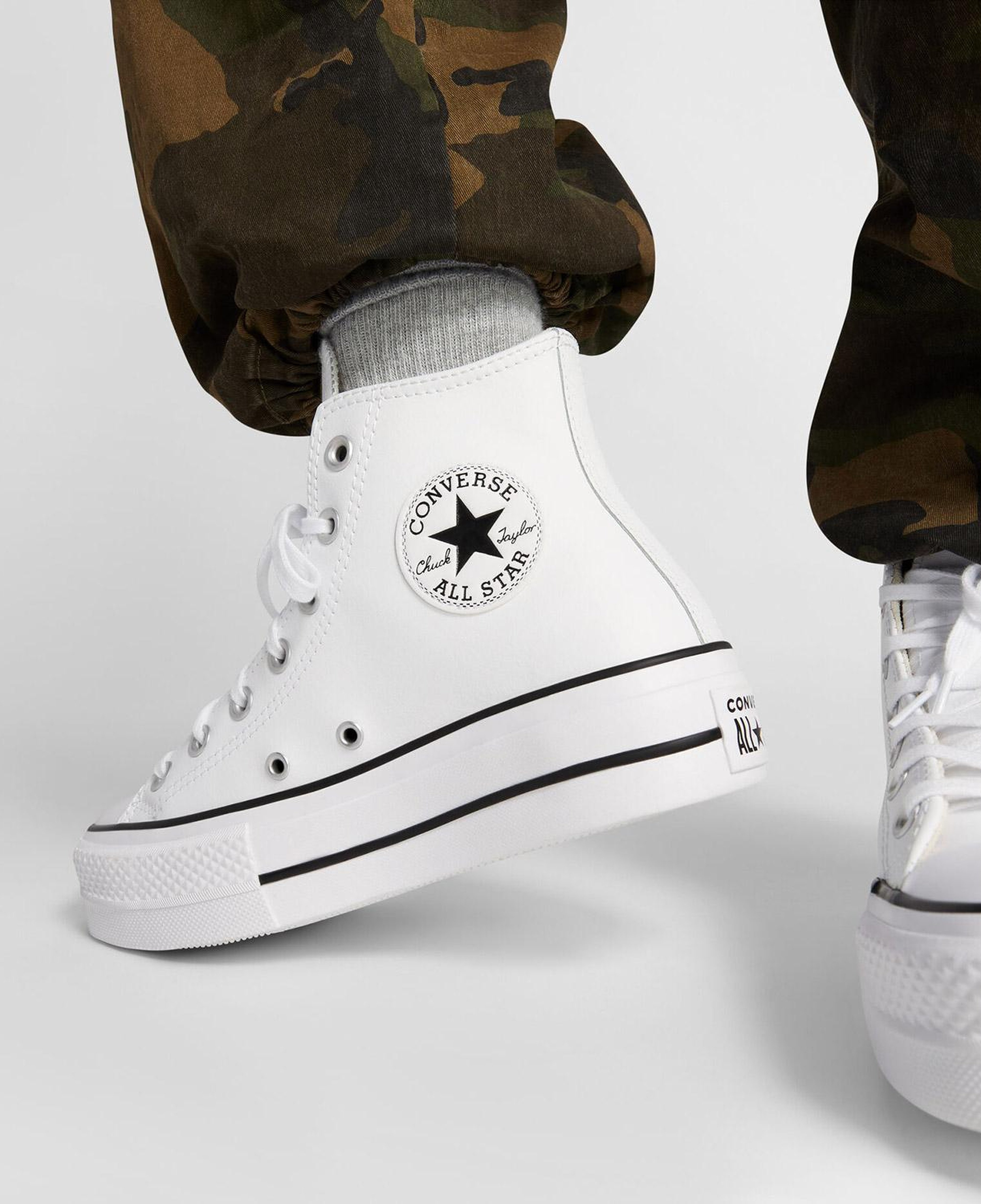 Converse Chuck Taylor All Star Kadın Beyaz Deri Sneaker