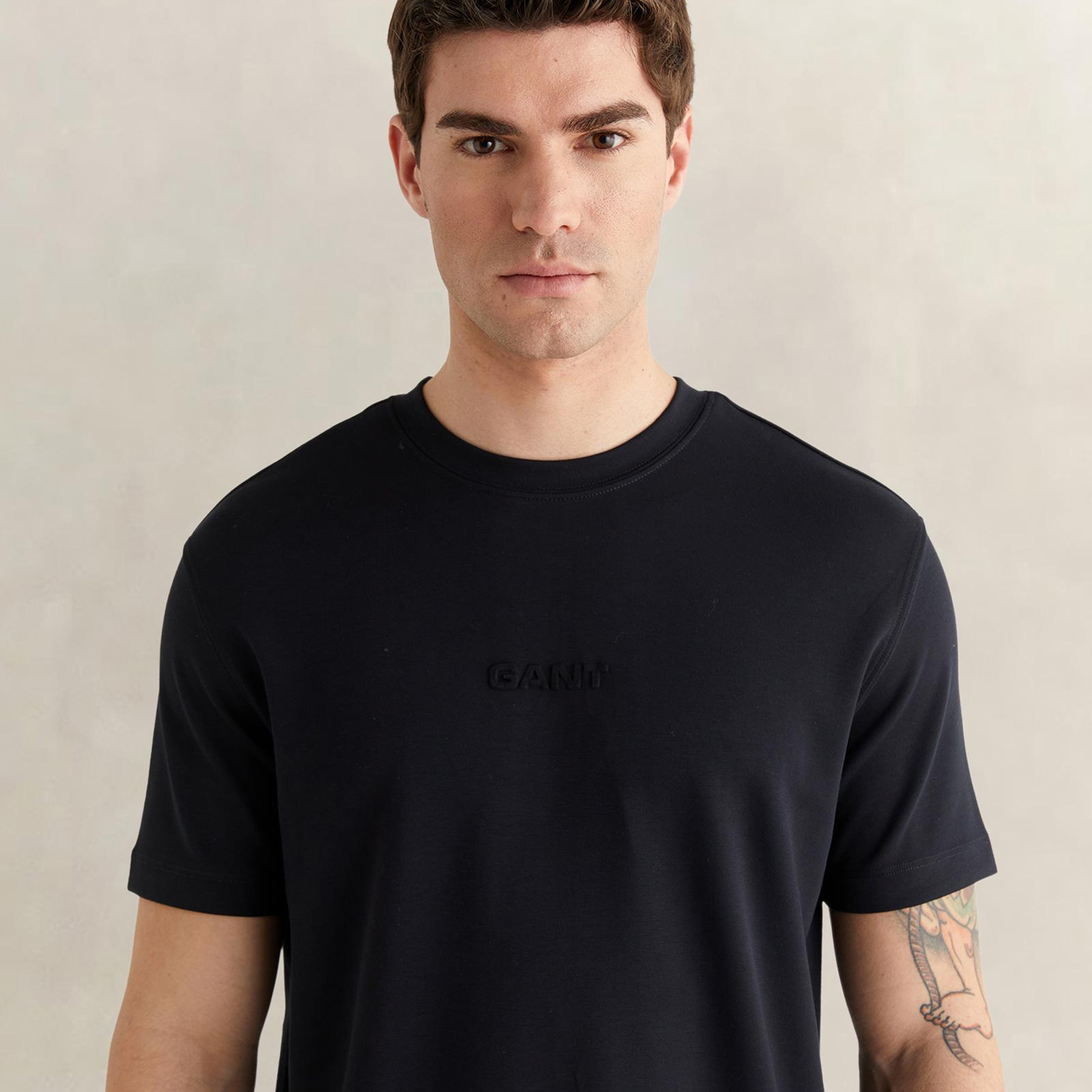GANT Erkek Siyah Kısa Kollu T-Shirt
