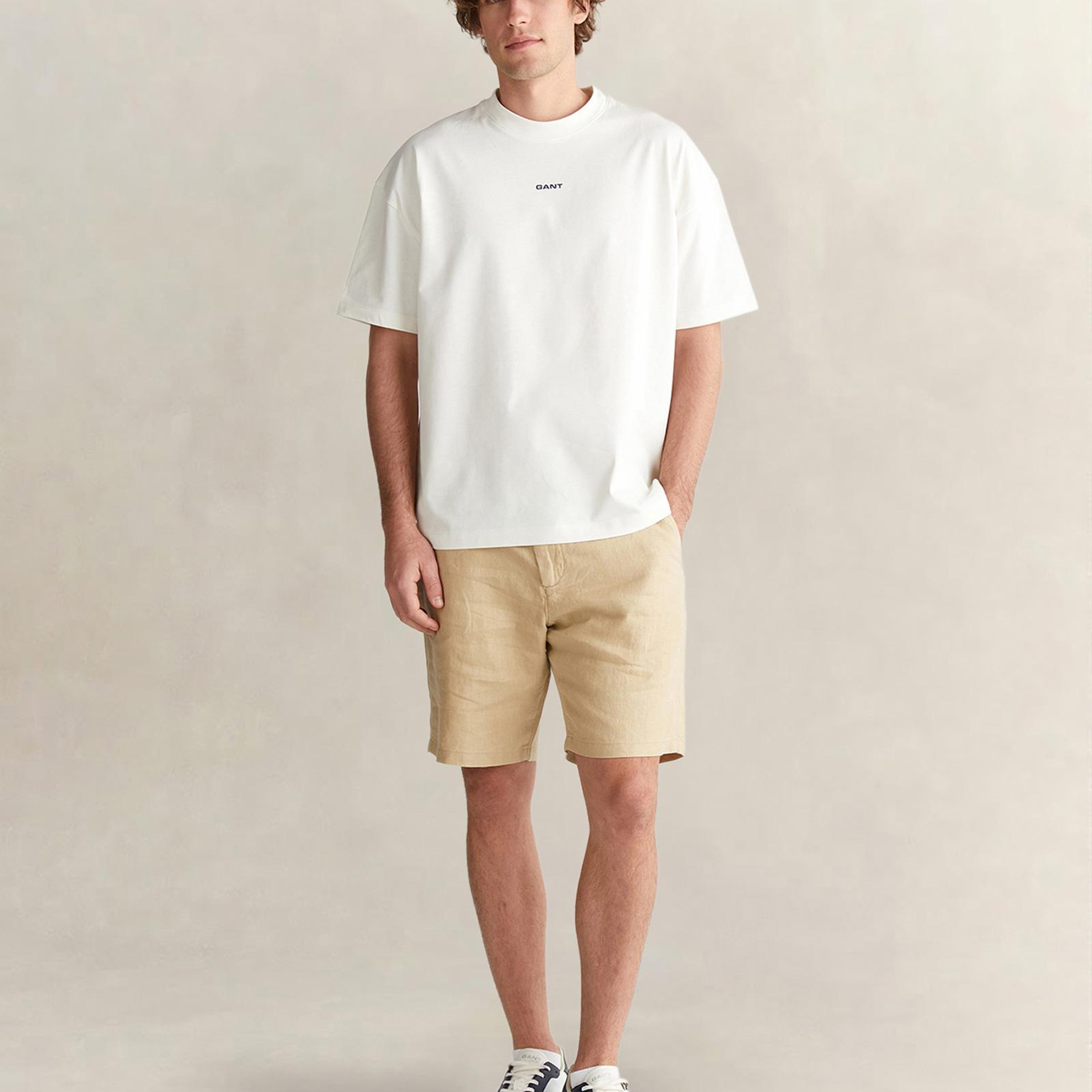 GANT Erkek Beyaz Kısa Kollu T-Shirt