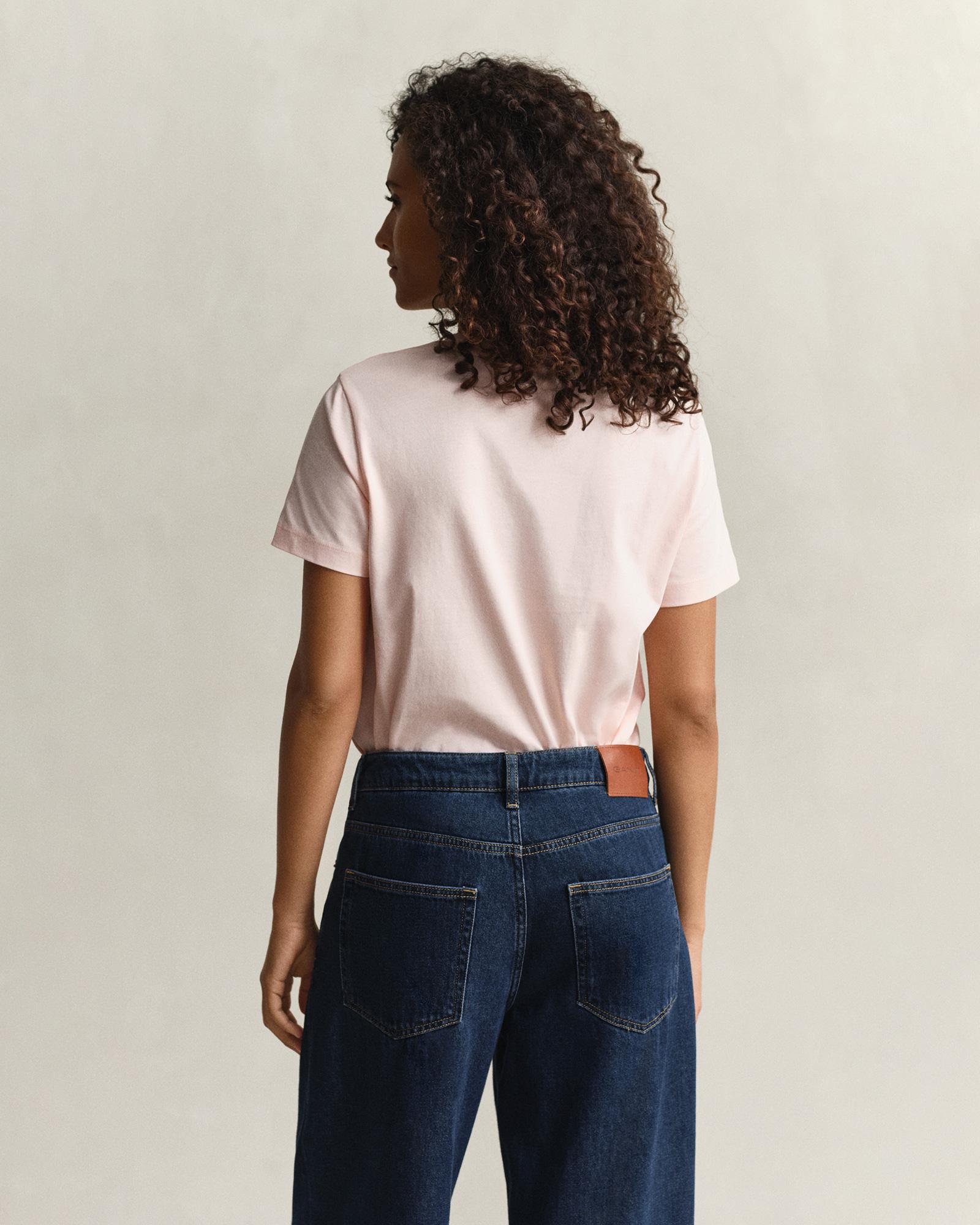 GANT Kadın Pembe Bisiklet Yaka Regular Fit Logolu T-Shirt