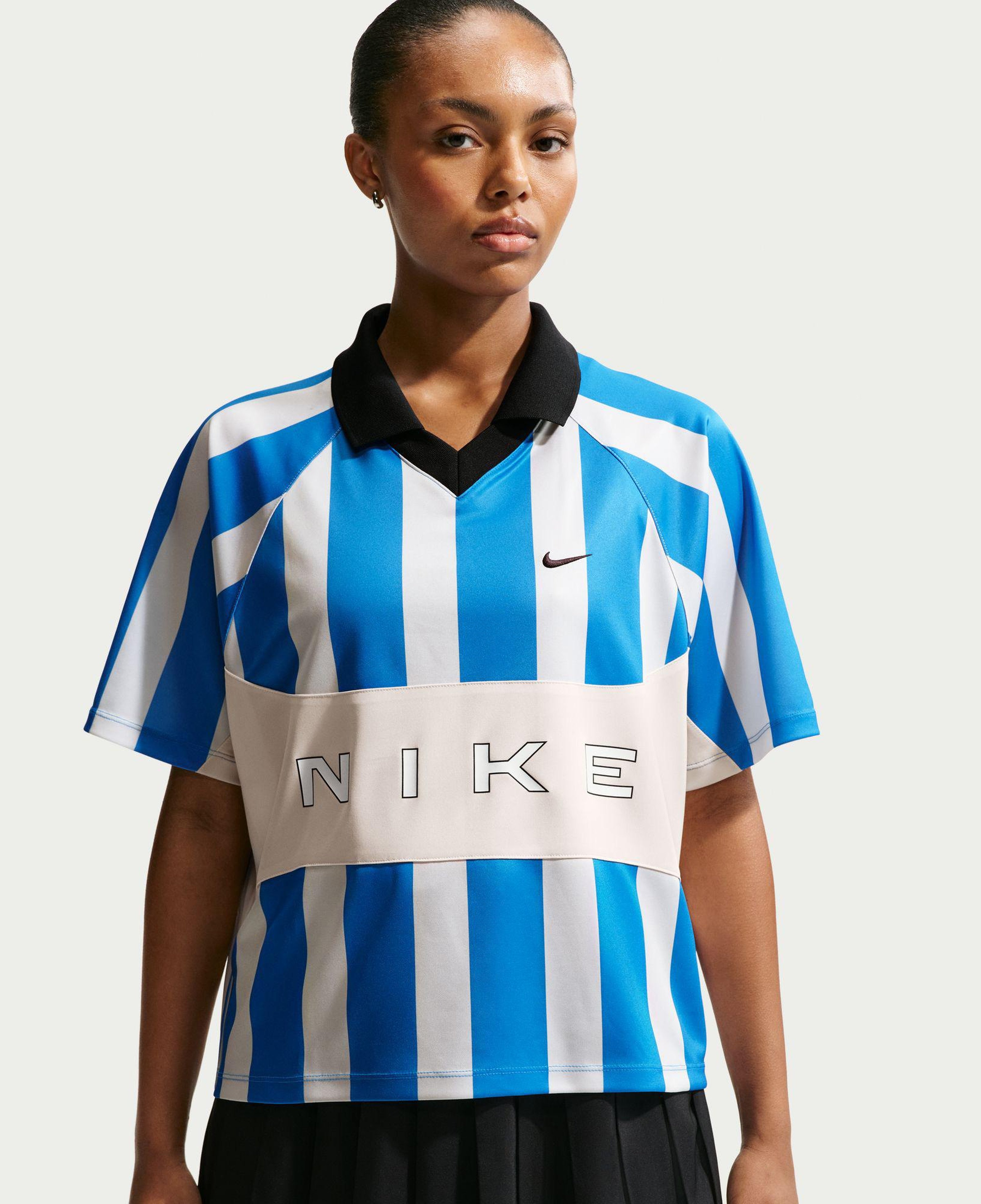 Nike Sportswear Kadın Mavi T-Shirt