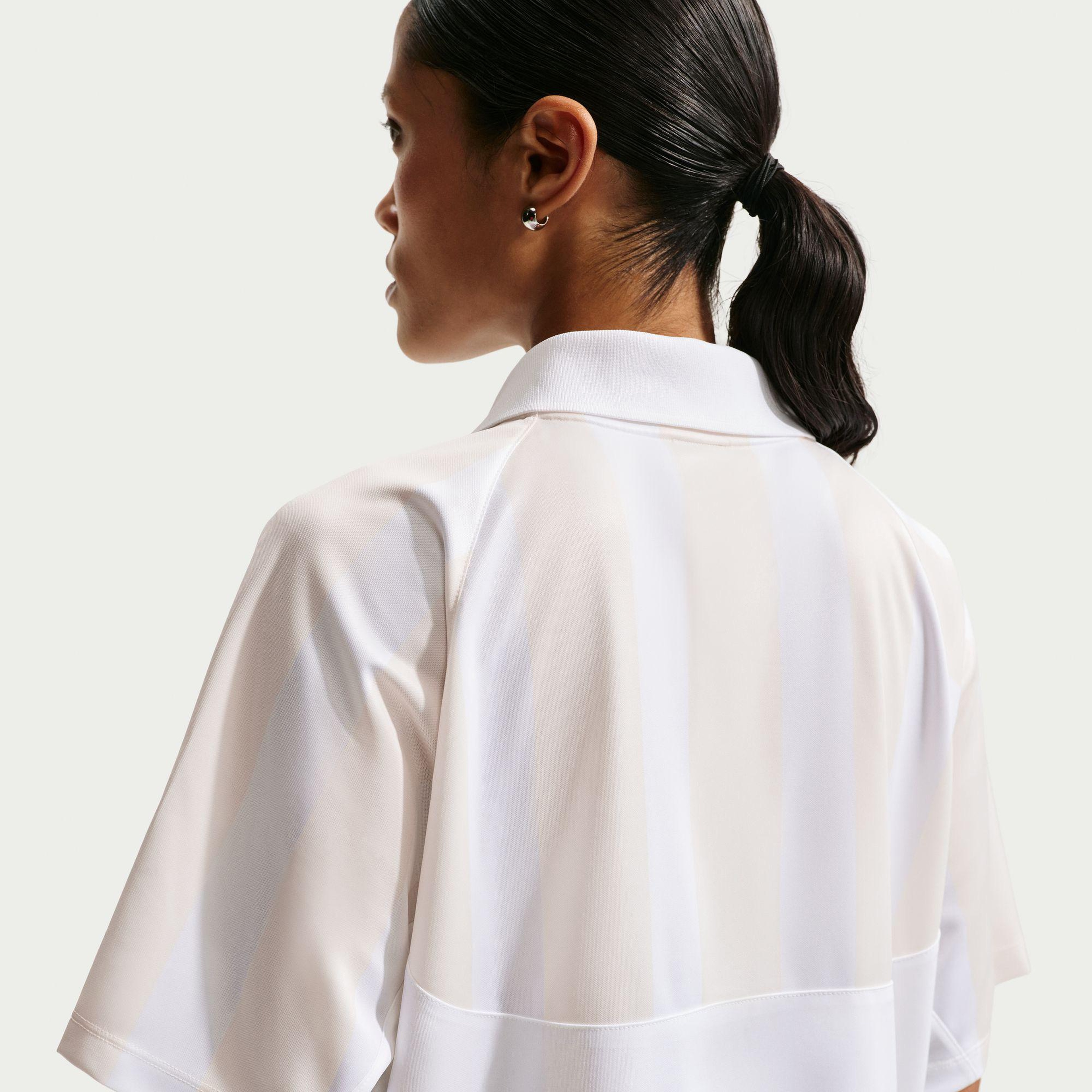 Nike Sportswear Kadın Beyaz T-Shirt