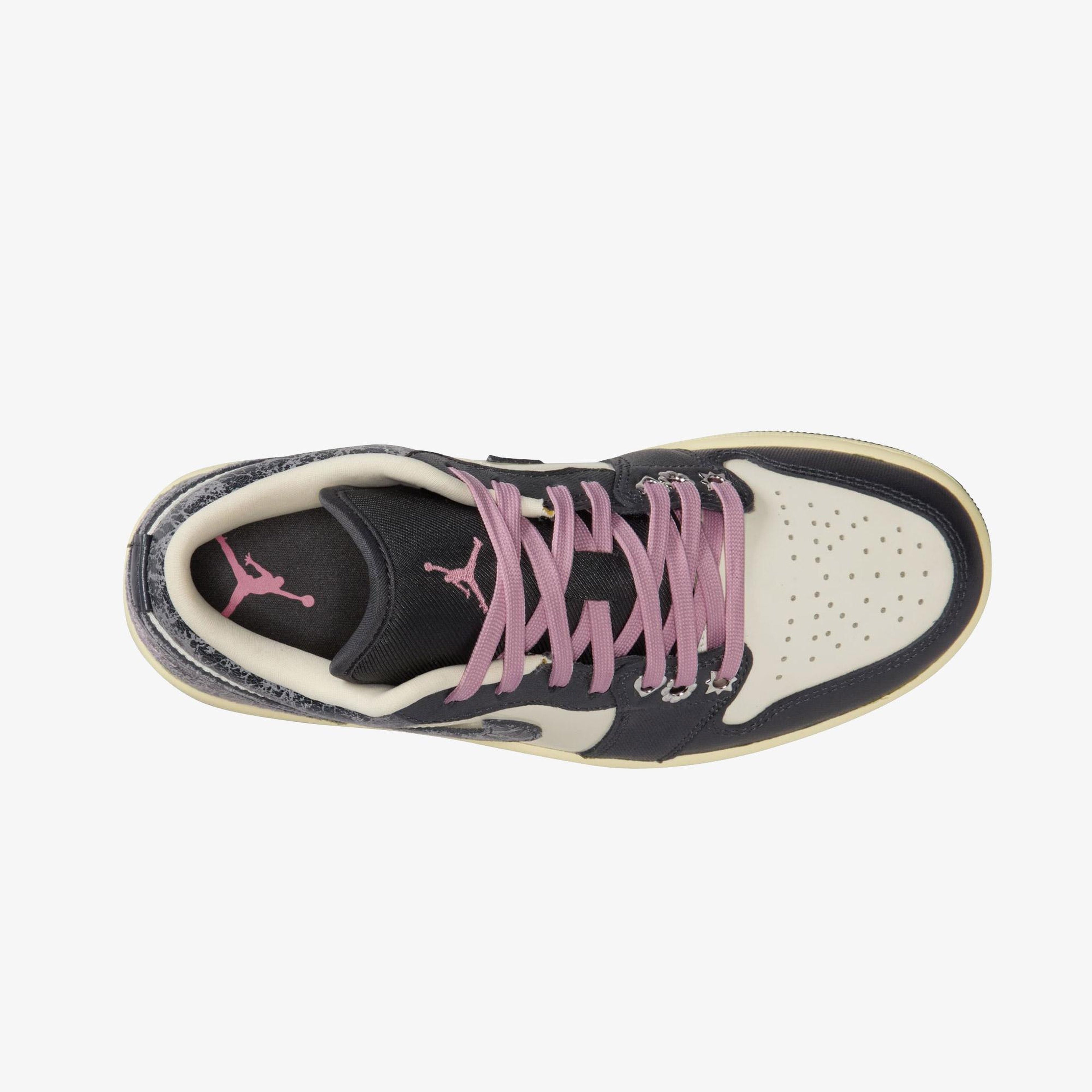 Jordan Air 1 Low SE Kadın Siyah Spor Ayakkabı