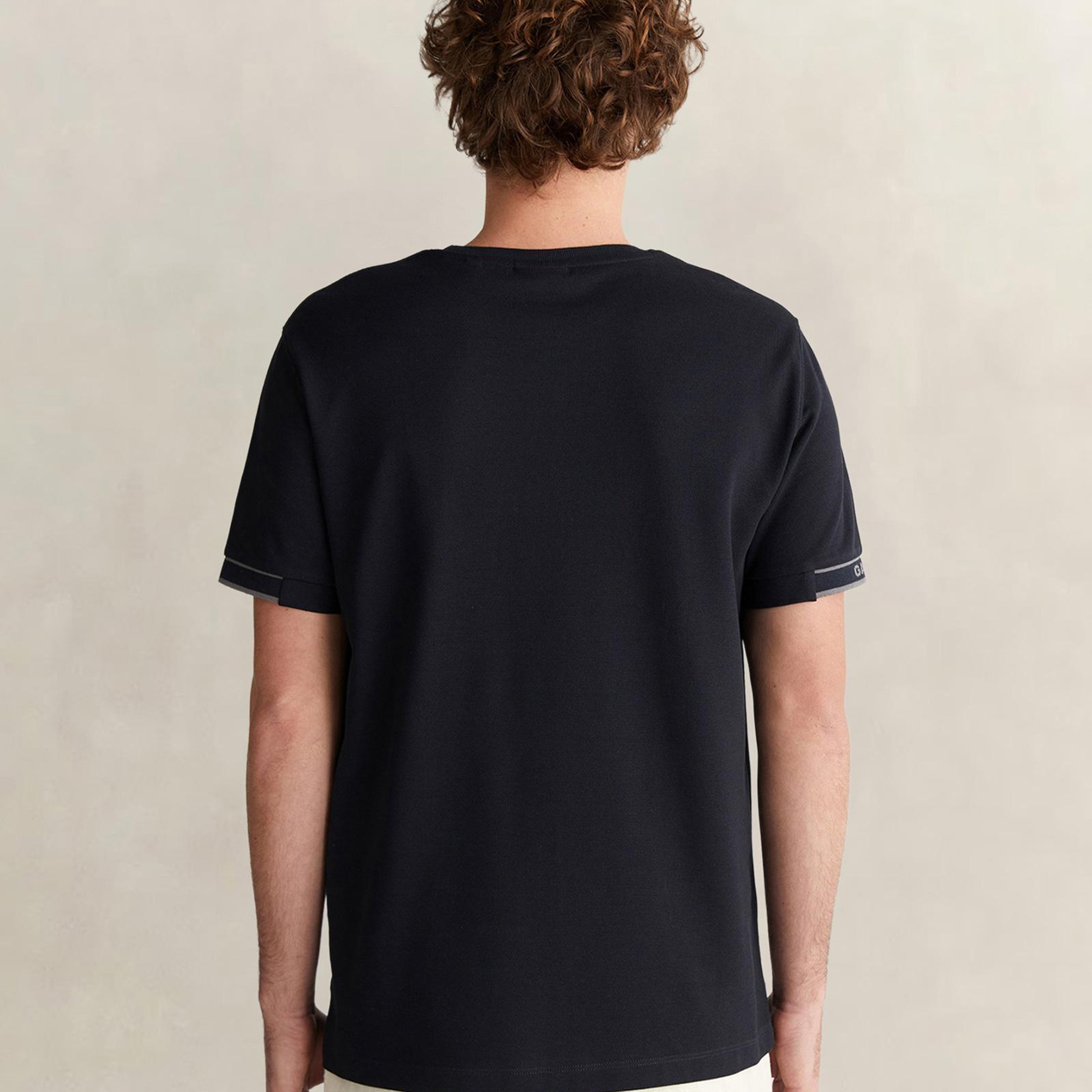 GANT Erkek Siyah Regular Fit T-Shirt