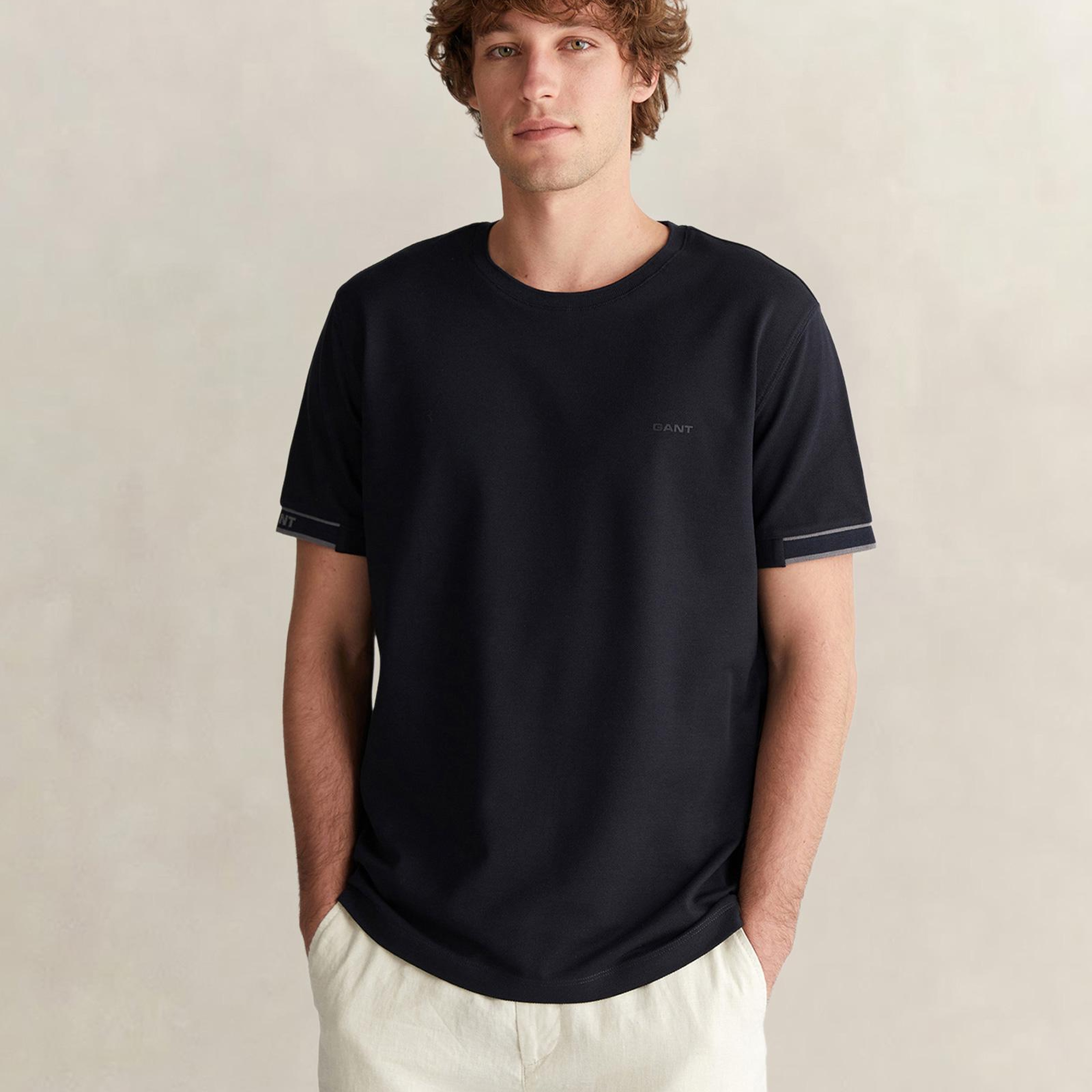 GANT Erkek Siyah Regular Fit T-Shirt