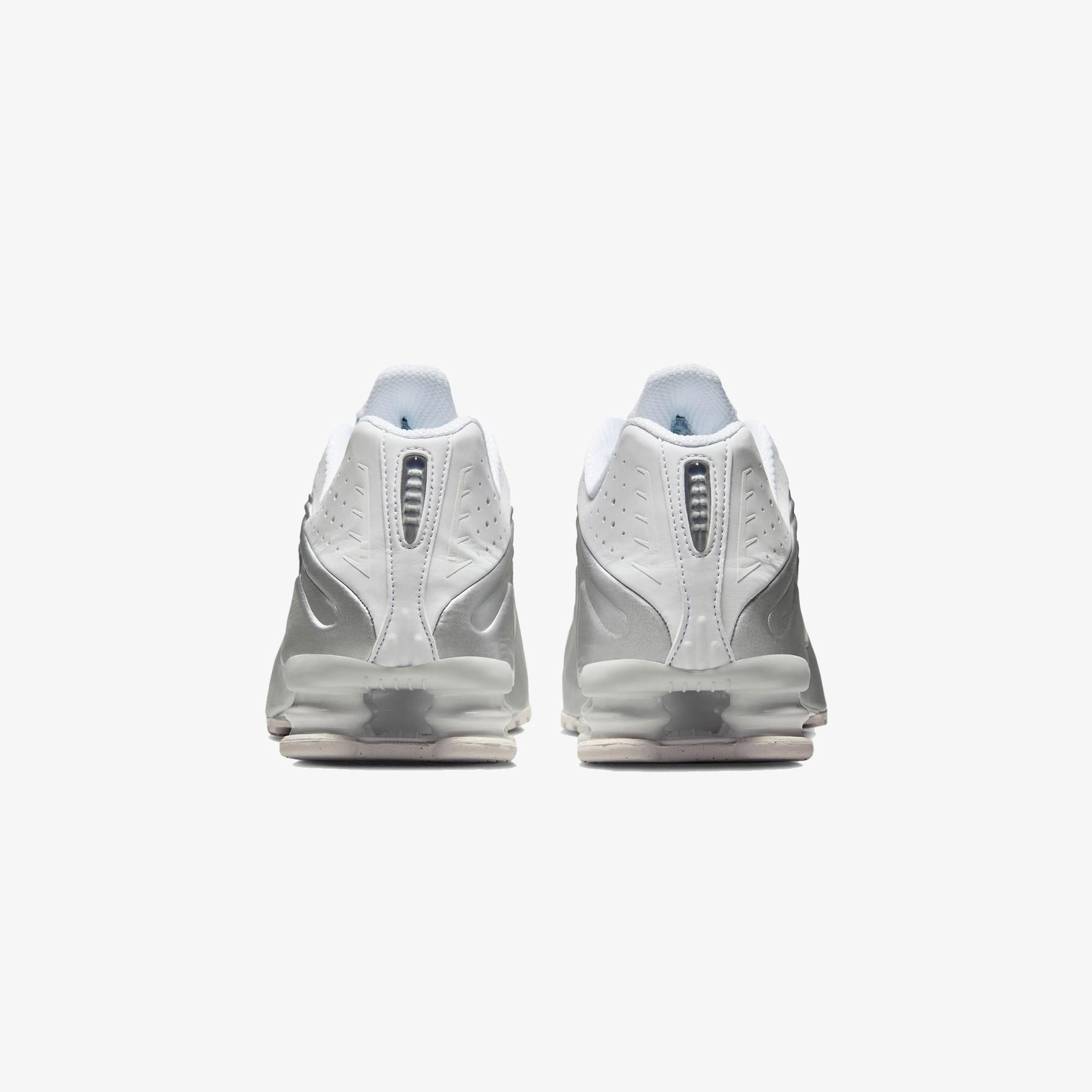 Nike Shox R4 Erkek Gri Spor Ayakkabı