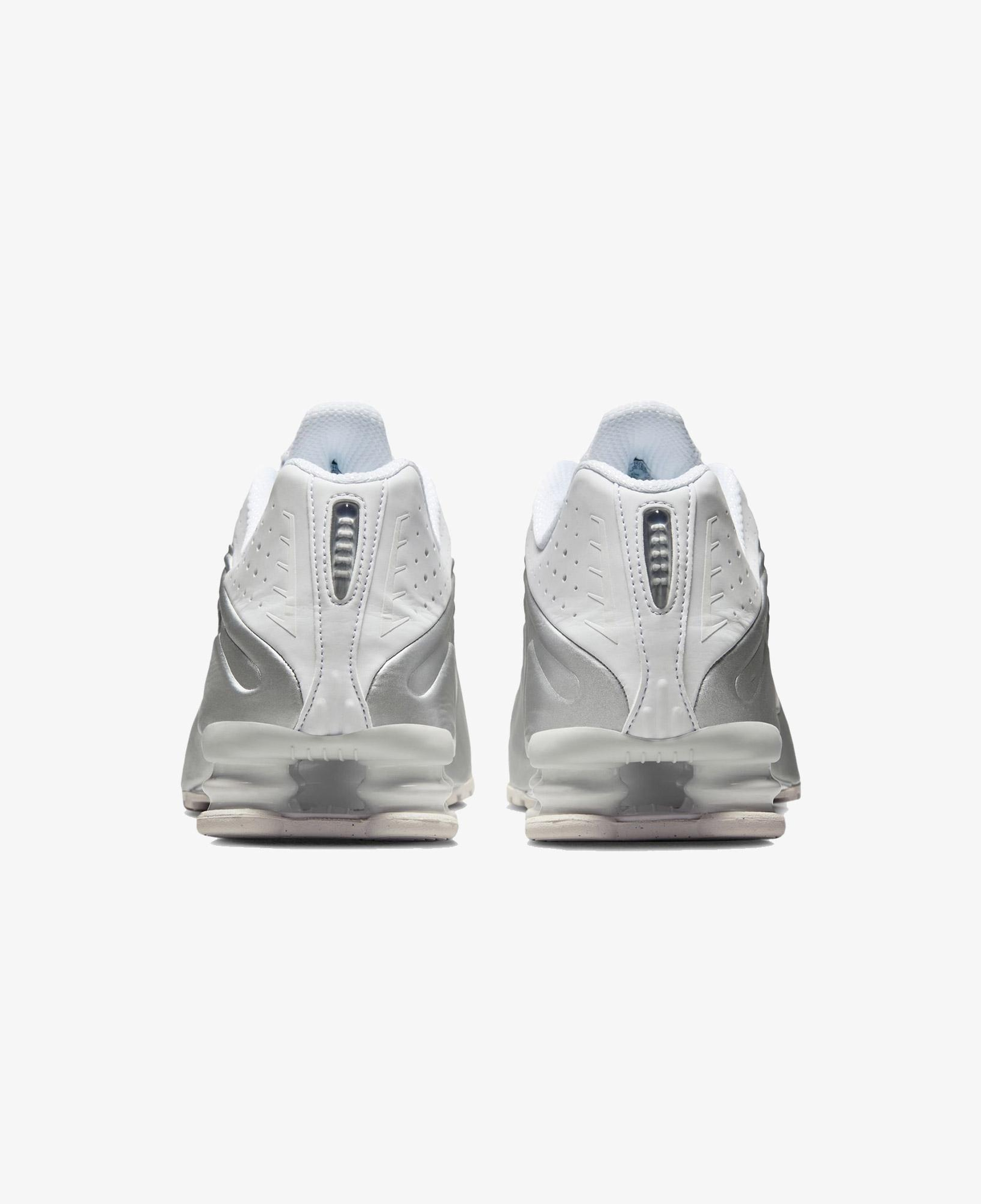 Nike Shox R4 Erkek Gri Spor Ayakkabı