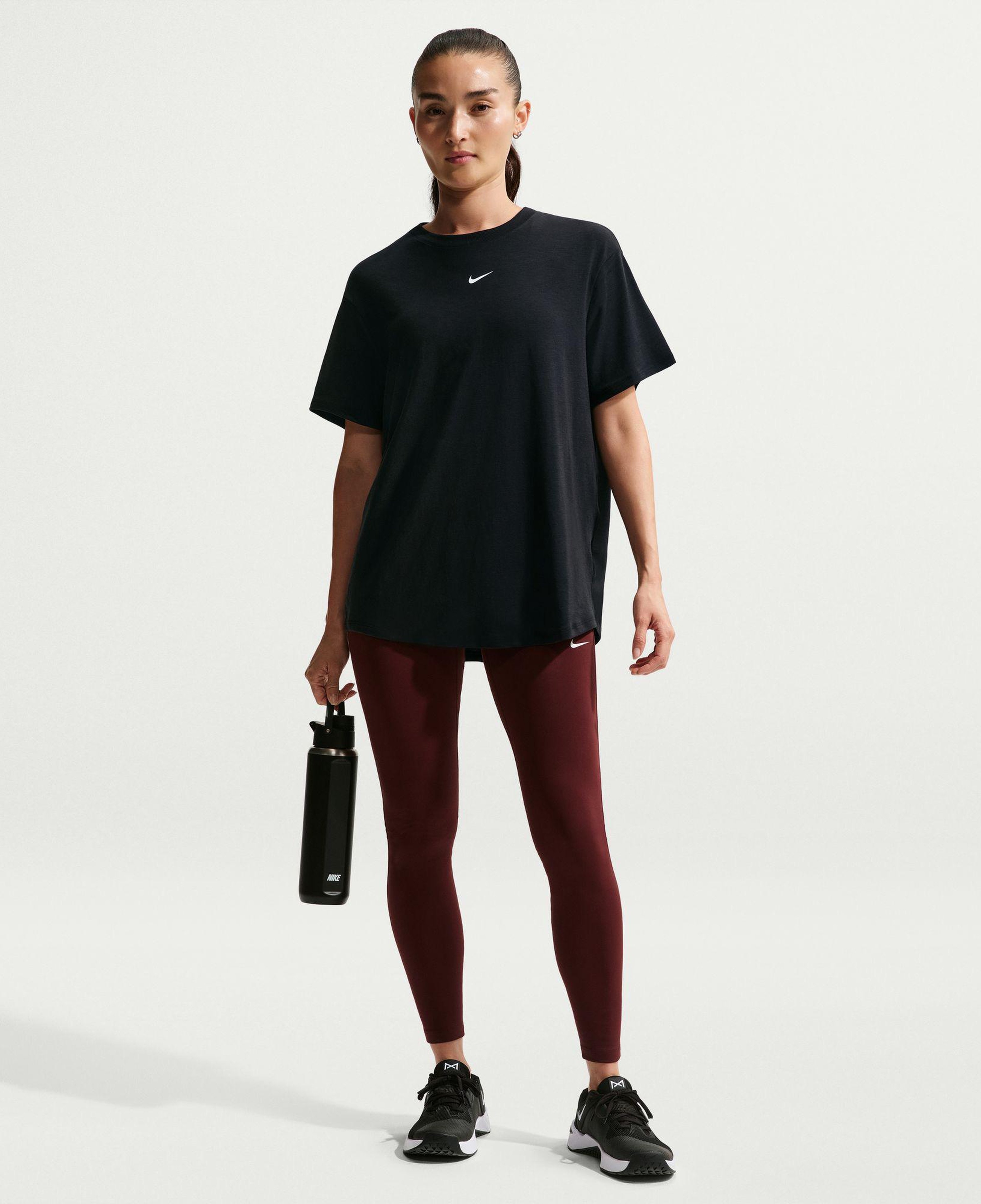 Nike One Relaxed Dri-Fit Kadın Siyah T-Shirt