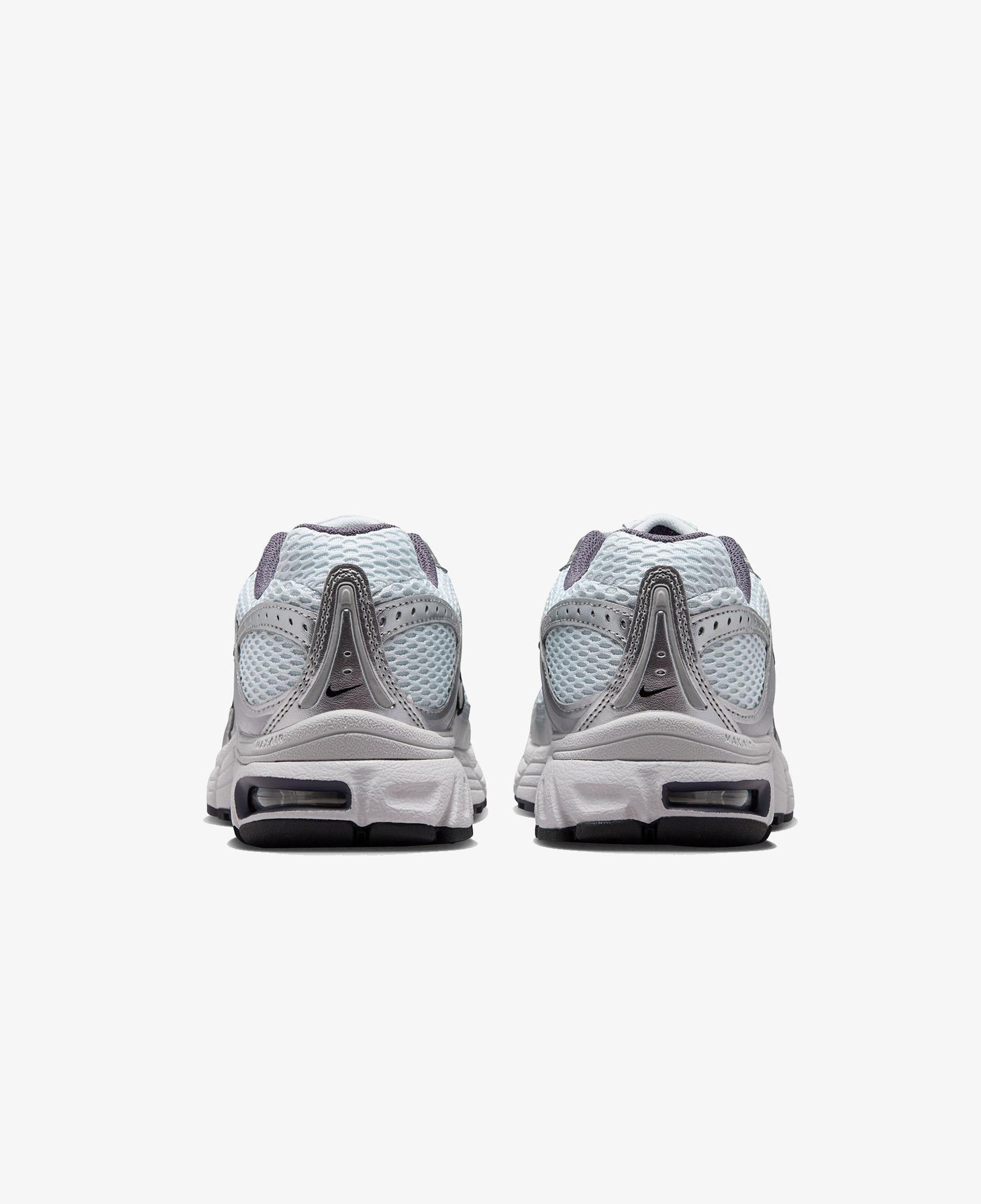 Nike Air Max Moto 2K Kadın Gri Spor Ayakkabı