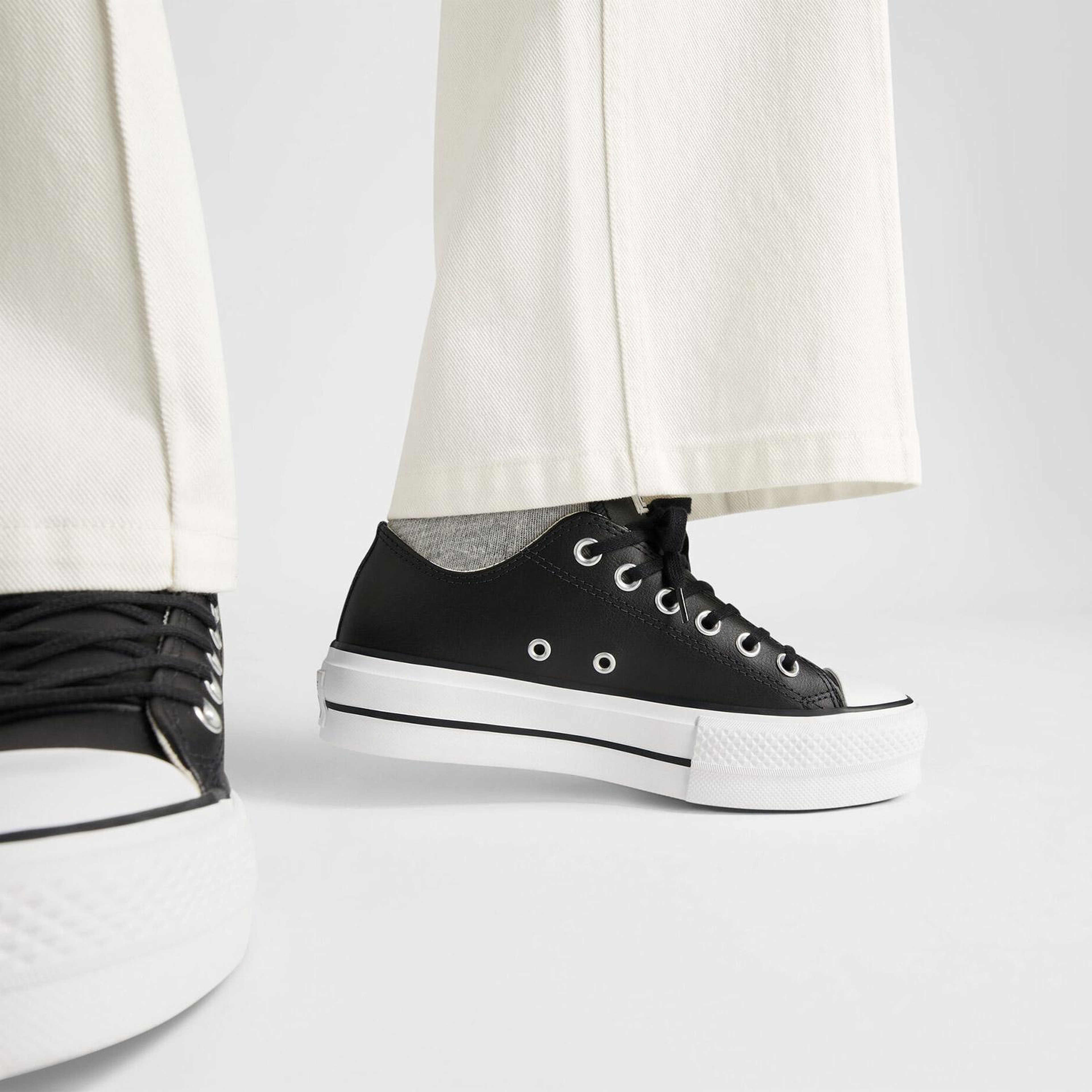Converse Chuck Taylor All Star Kadın Siyah Deri Sneaker