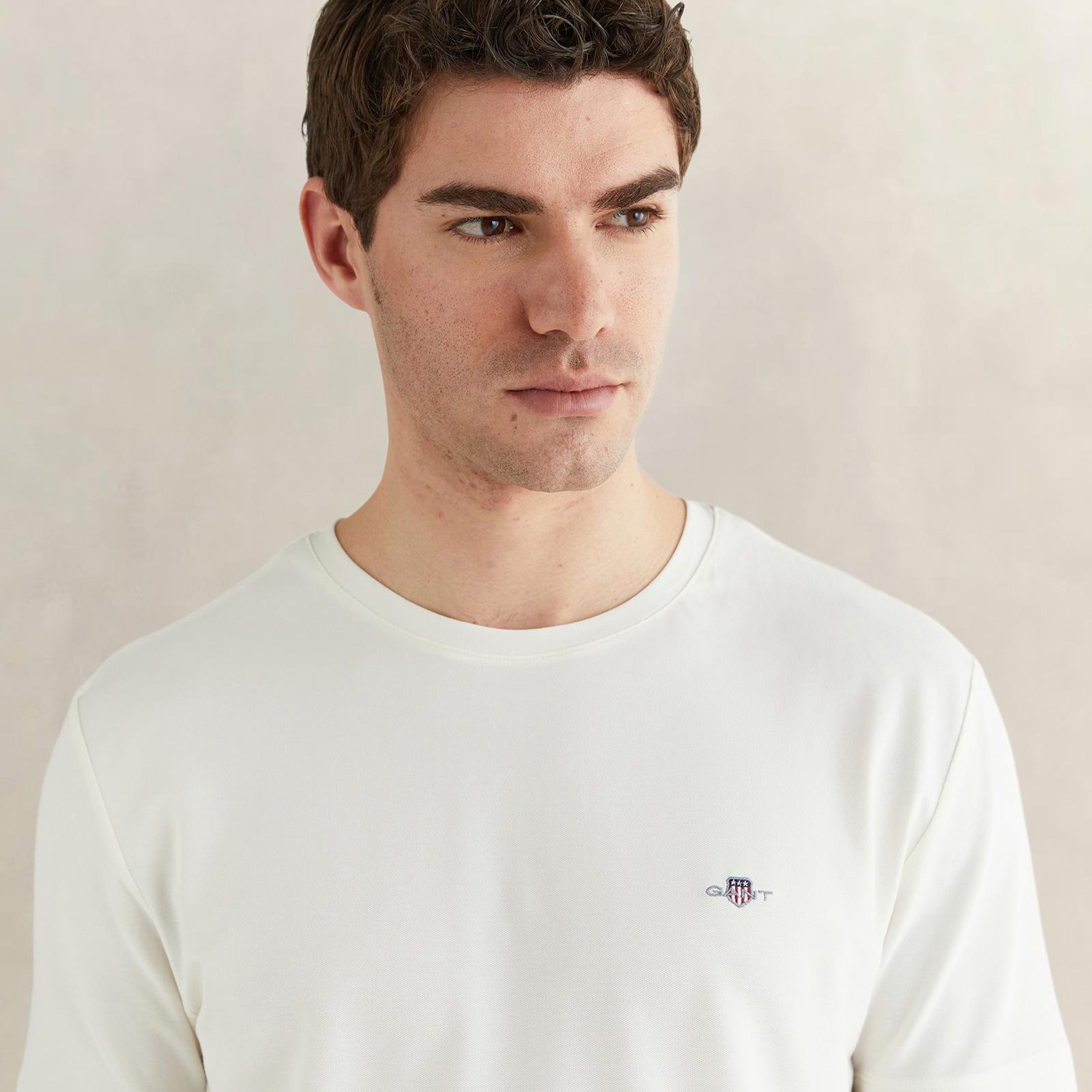 GANT Erkek Beyaz Bisiklet Yaka Regular Fit Logolu T-Shirt