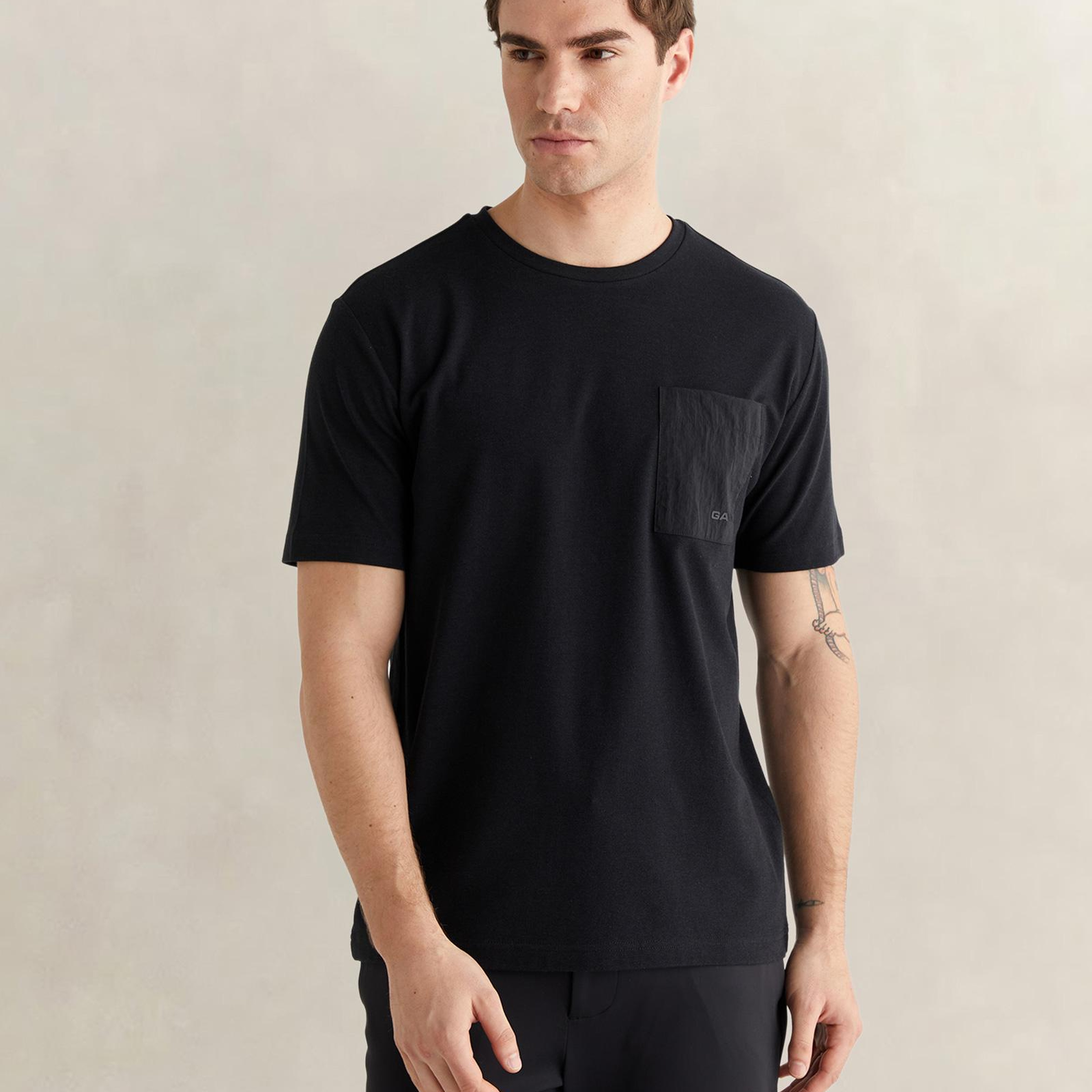 GANT Erkek Siyah Kısa Kollu T-Shirt