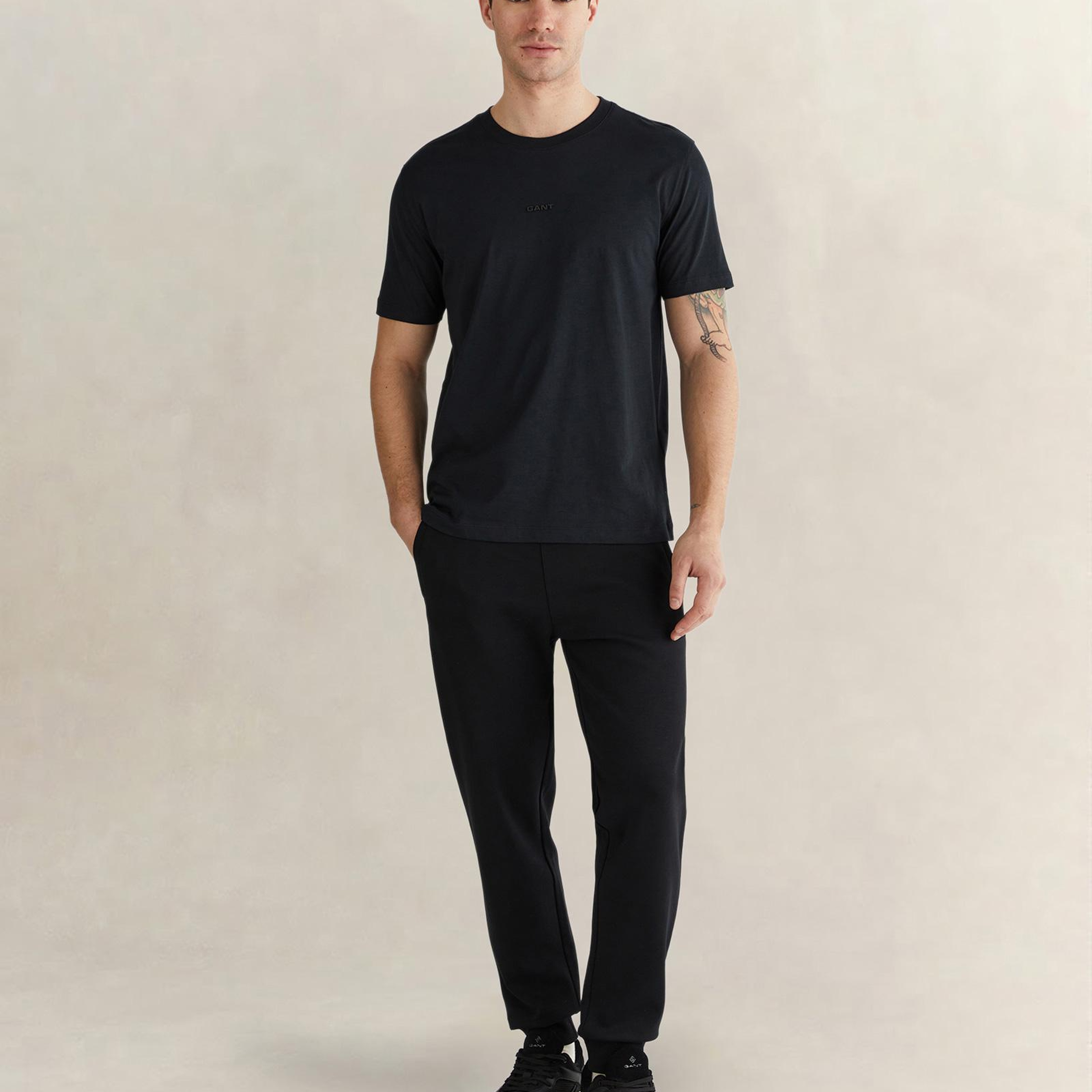 GANT Erkek Siyah Kısa Kollu T-Shirt