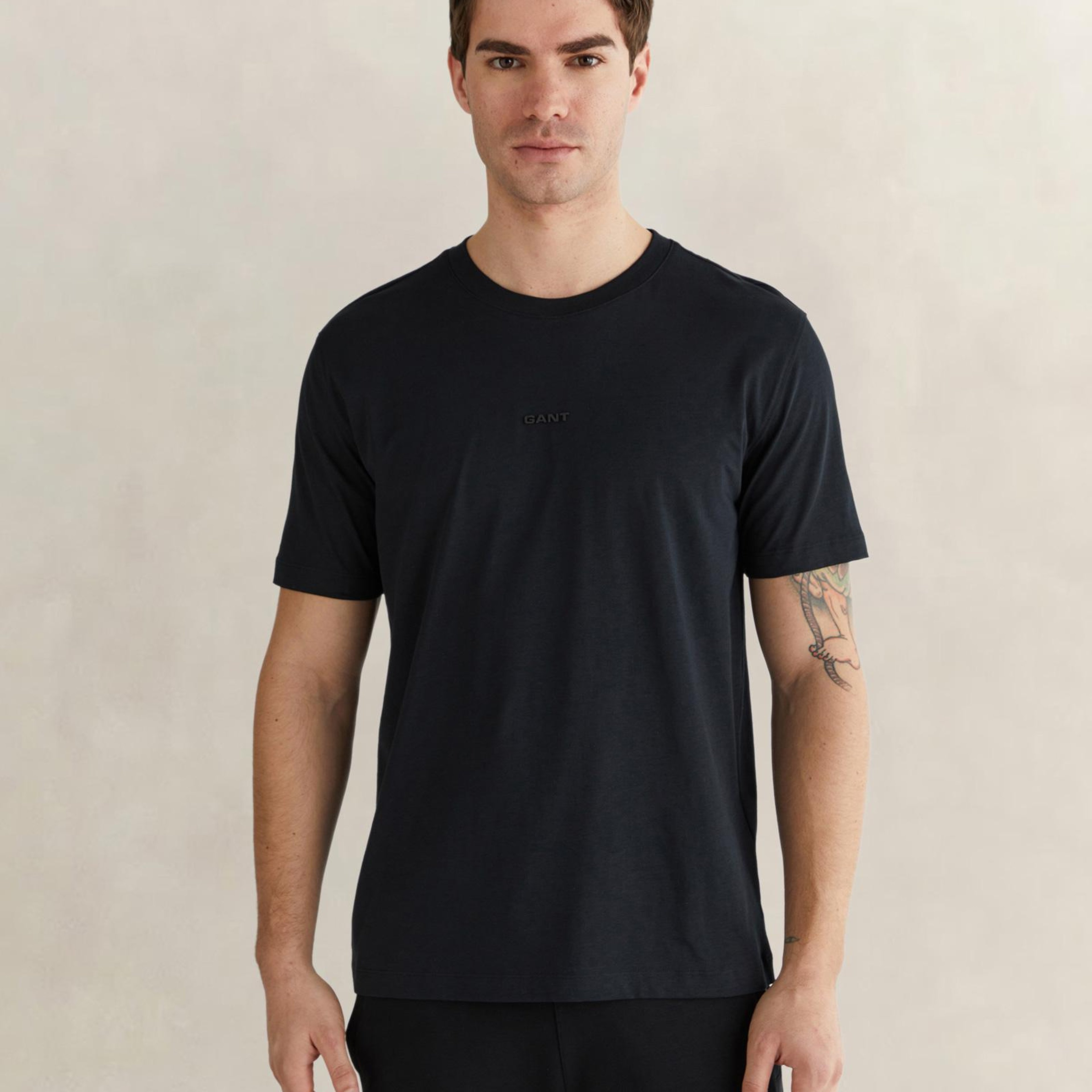 GANT Erkek Siyah Kısa Kollu T-Shirt