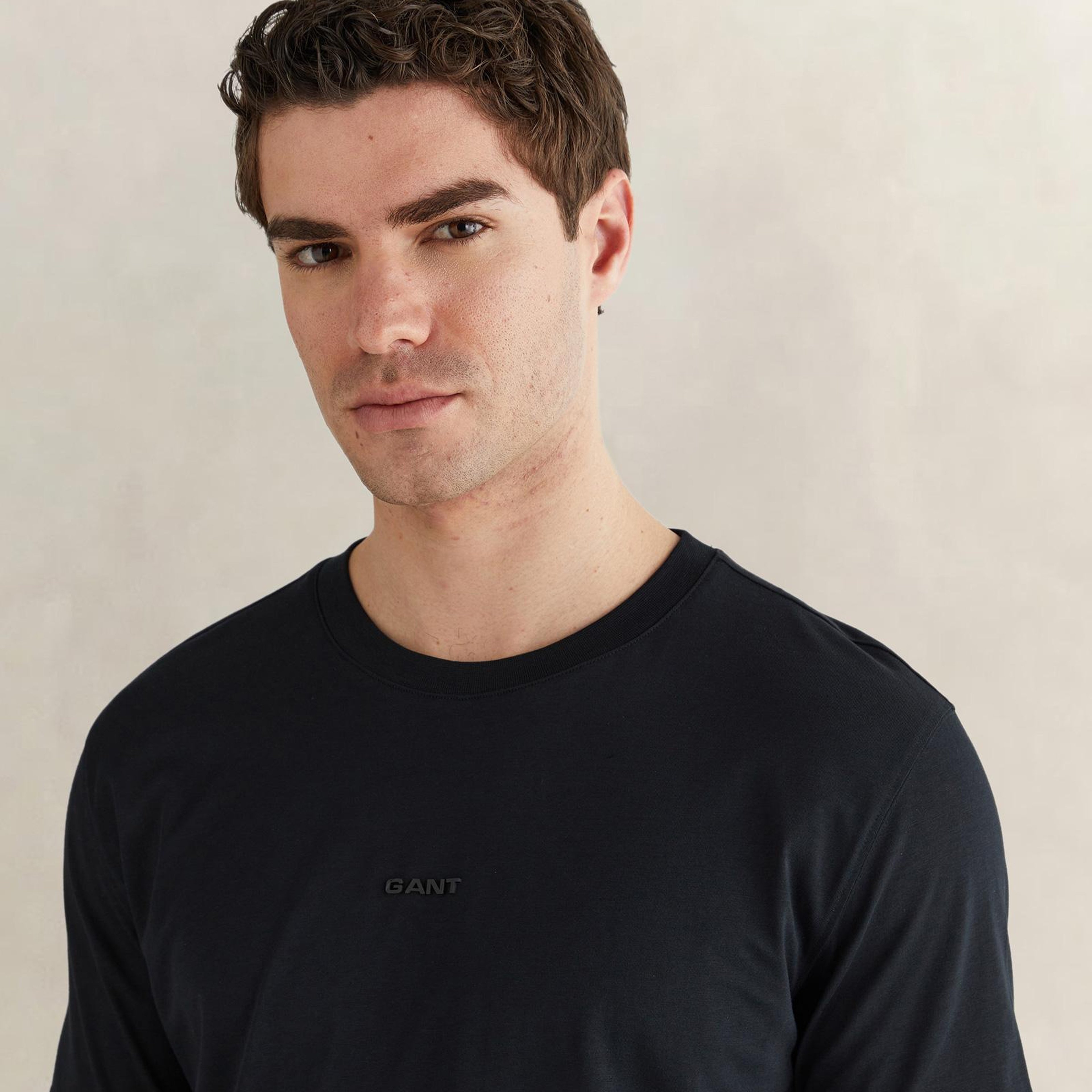 GANT Erkek Siyah Kısa Kollu T-Shirt