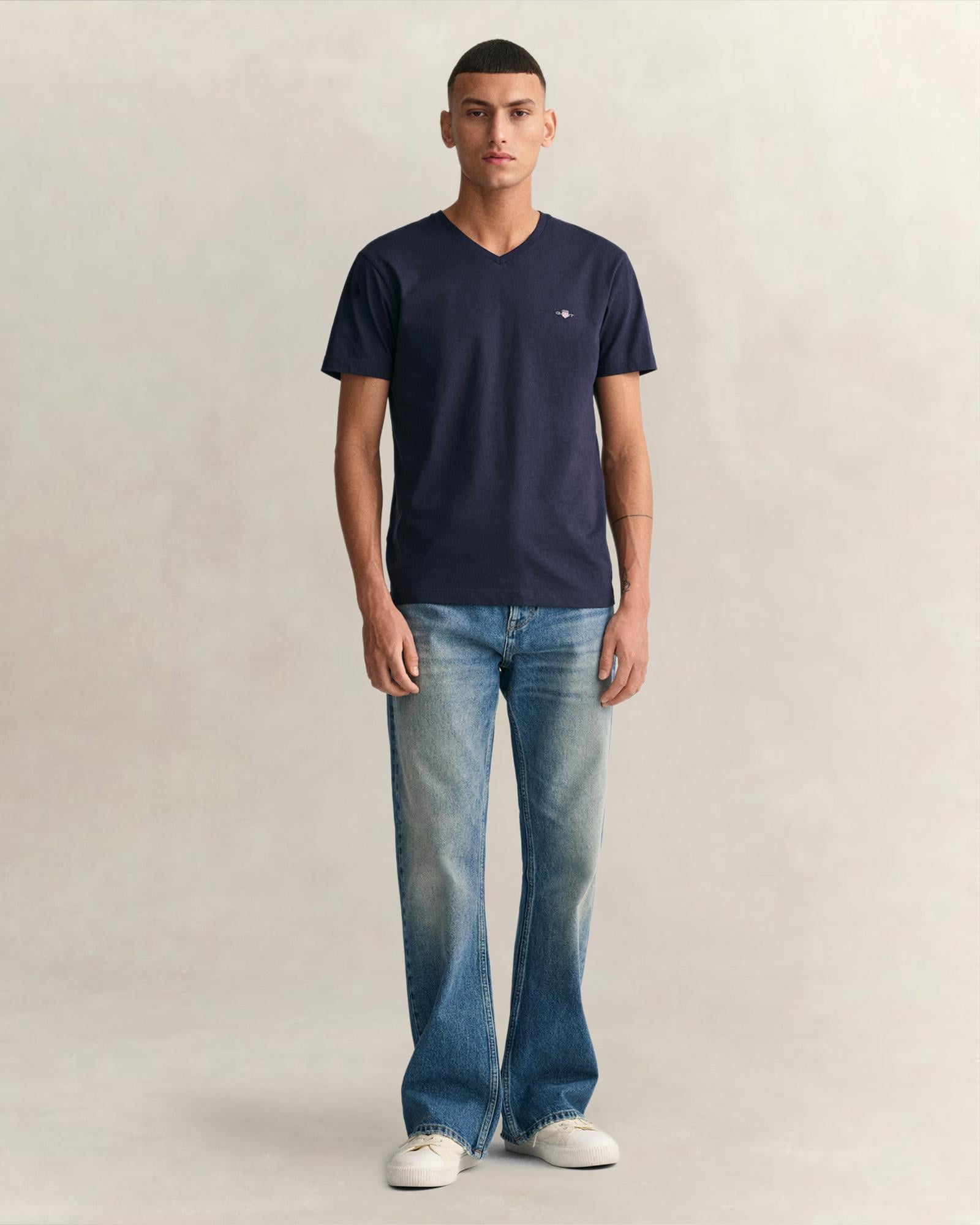 GANT Erkek Lacivert Slim Fit V Yaka T-Shirt
