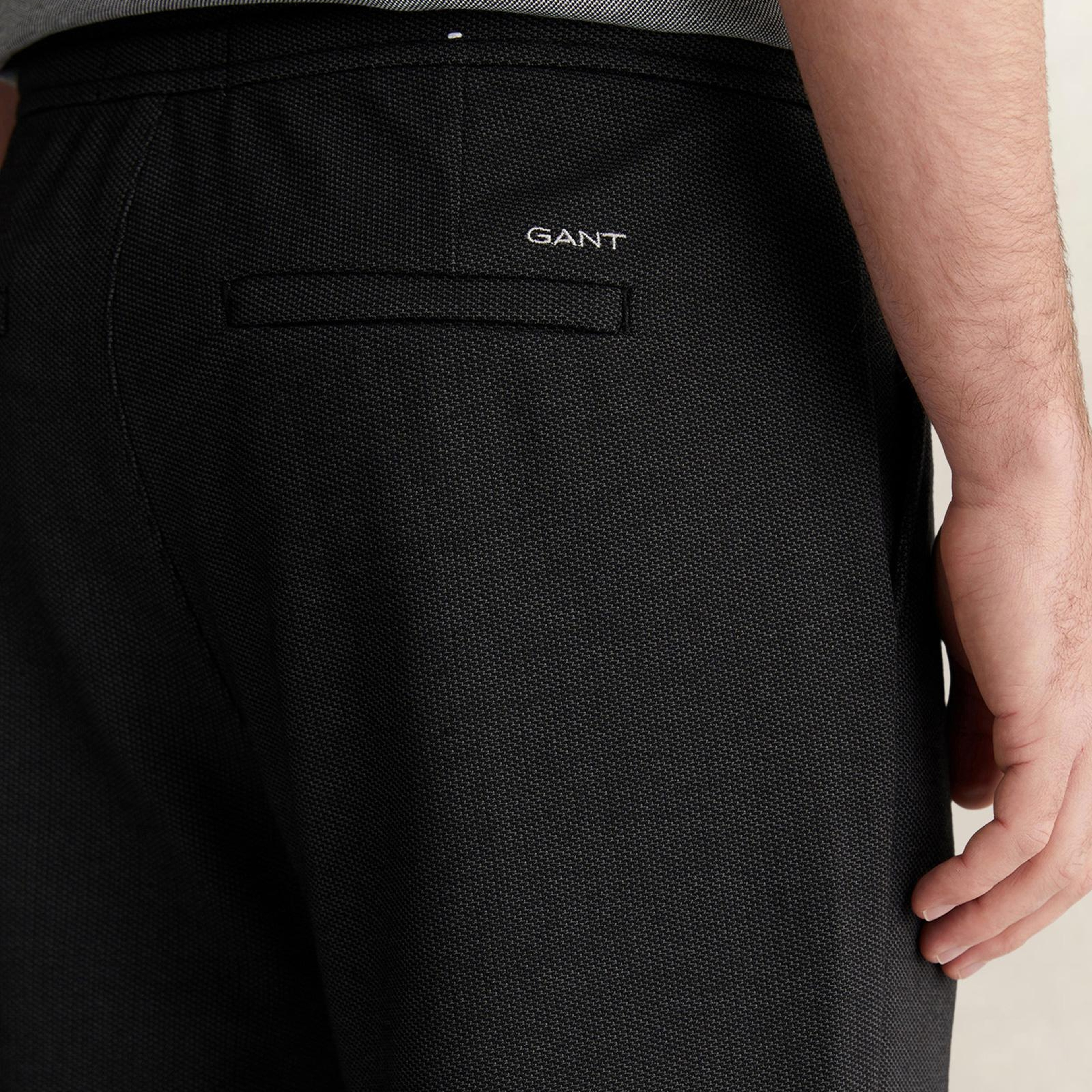 GANT Erkek Siyah Regular Fit Jogger Pantolon