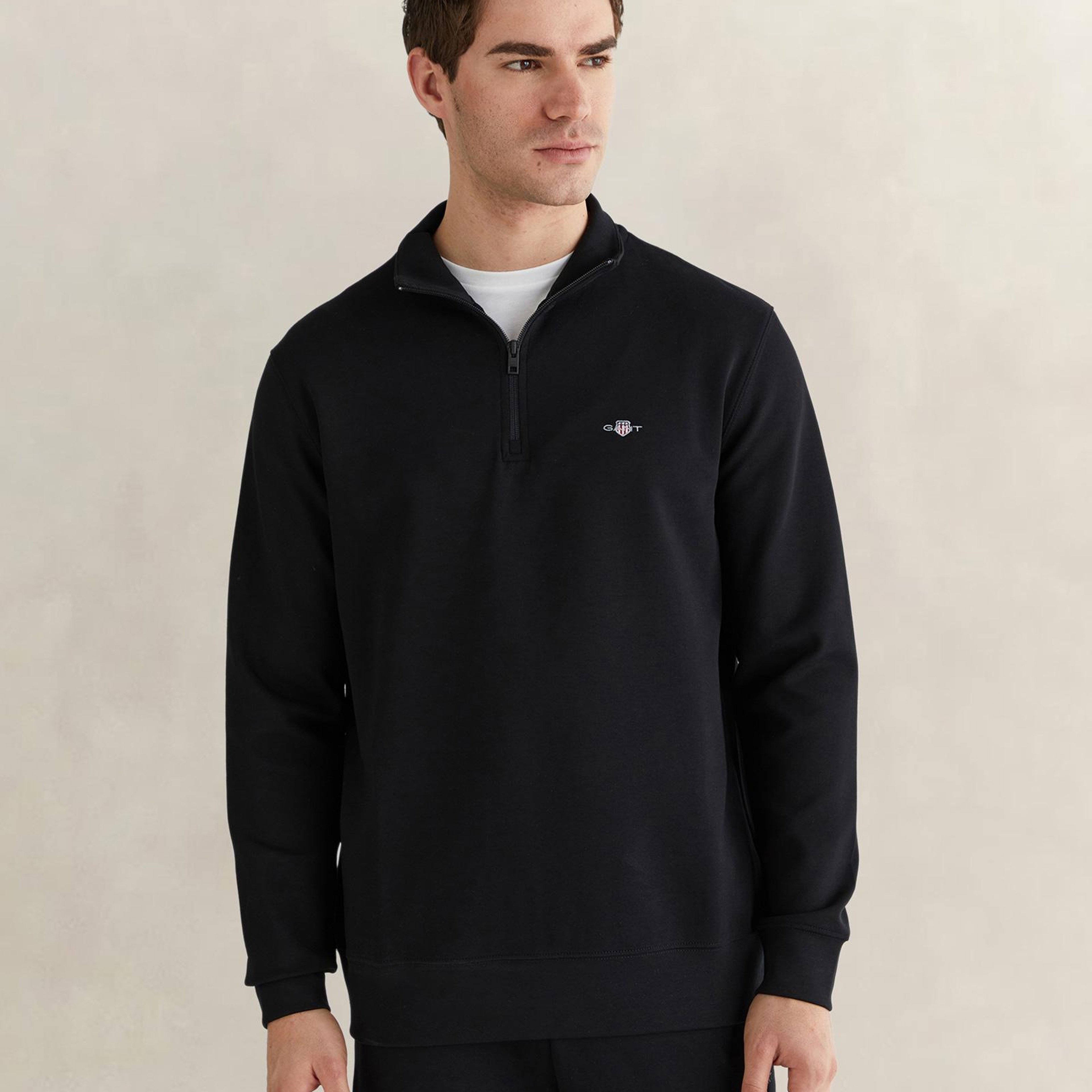 GANT Erkek Siyah Relaxed Fit Yarım Fermuarlı Logolu Sweatshirt