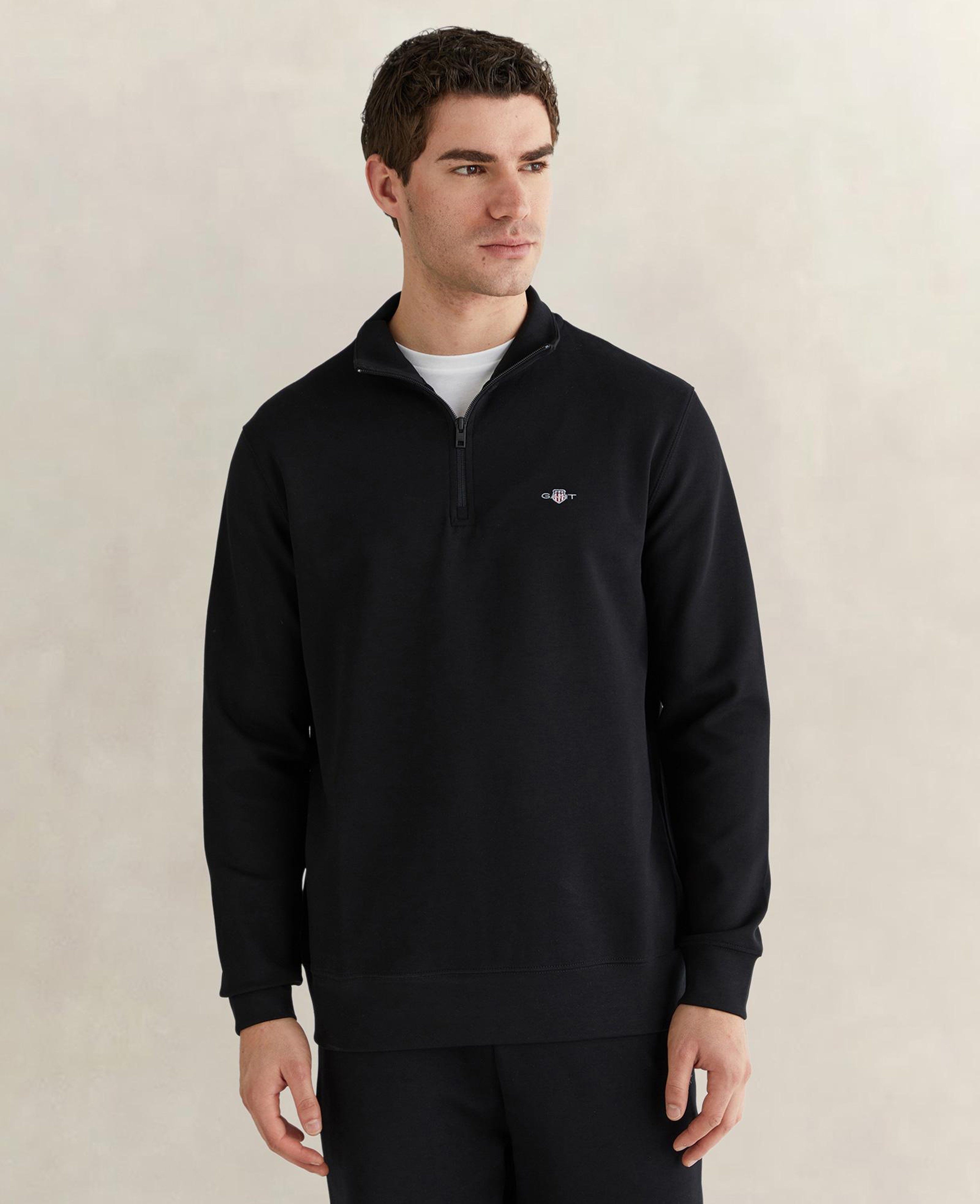 GANT Erkek Siyah Relaxed Fit Yarım Fermuarlı Logolu Sweatshirt