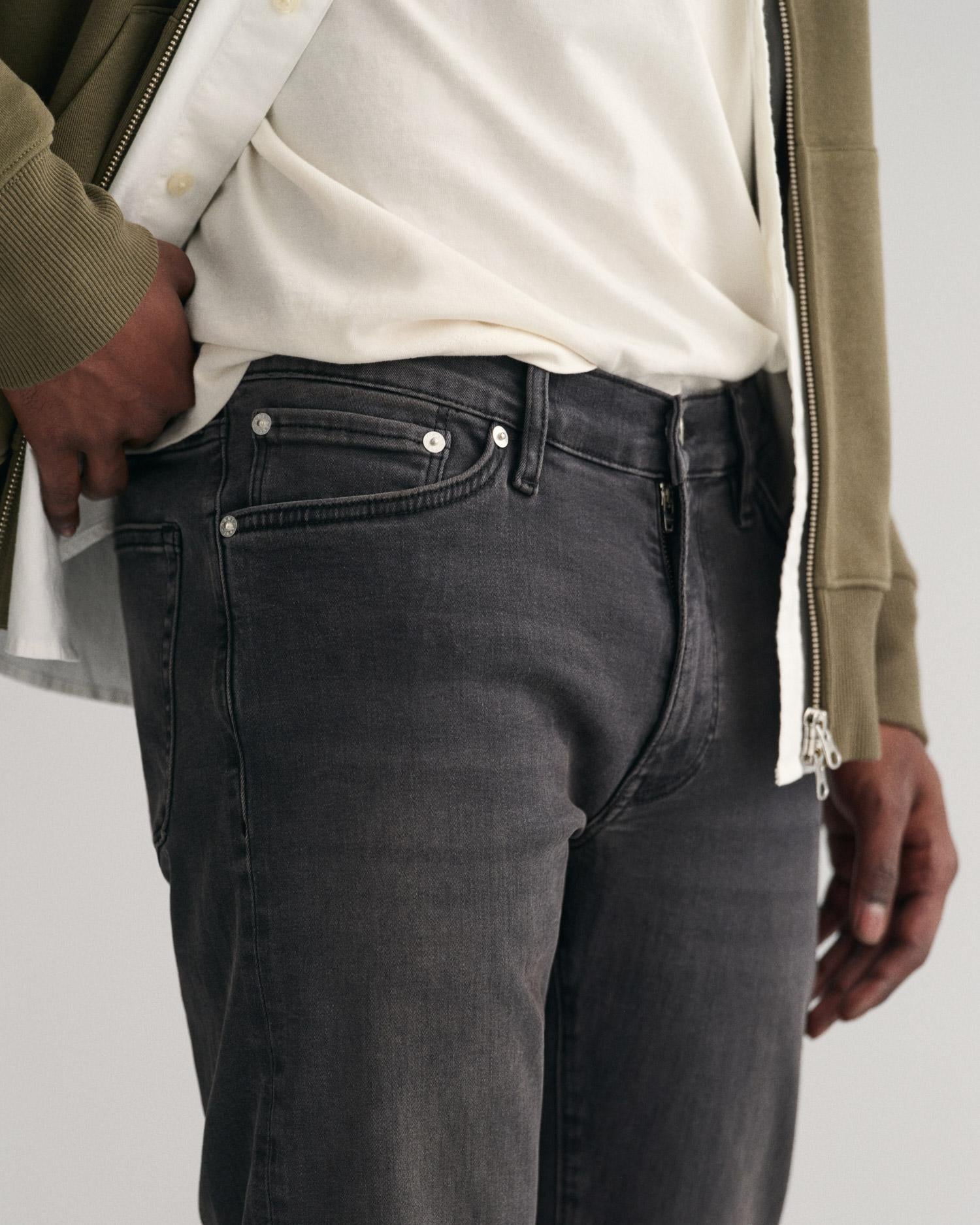 GANT Erkek Siyah Extra Slim Fit Active Recover Jean