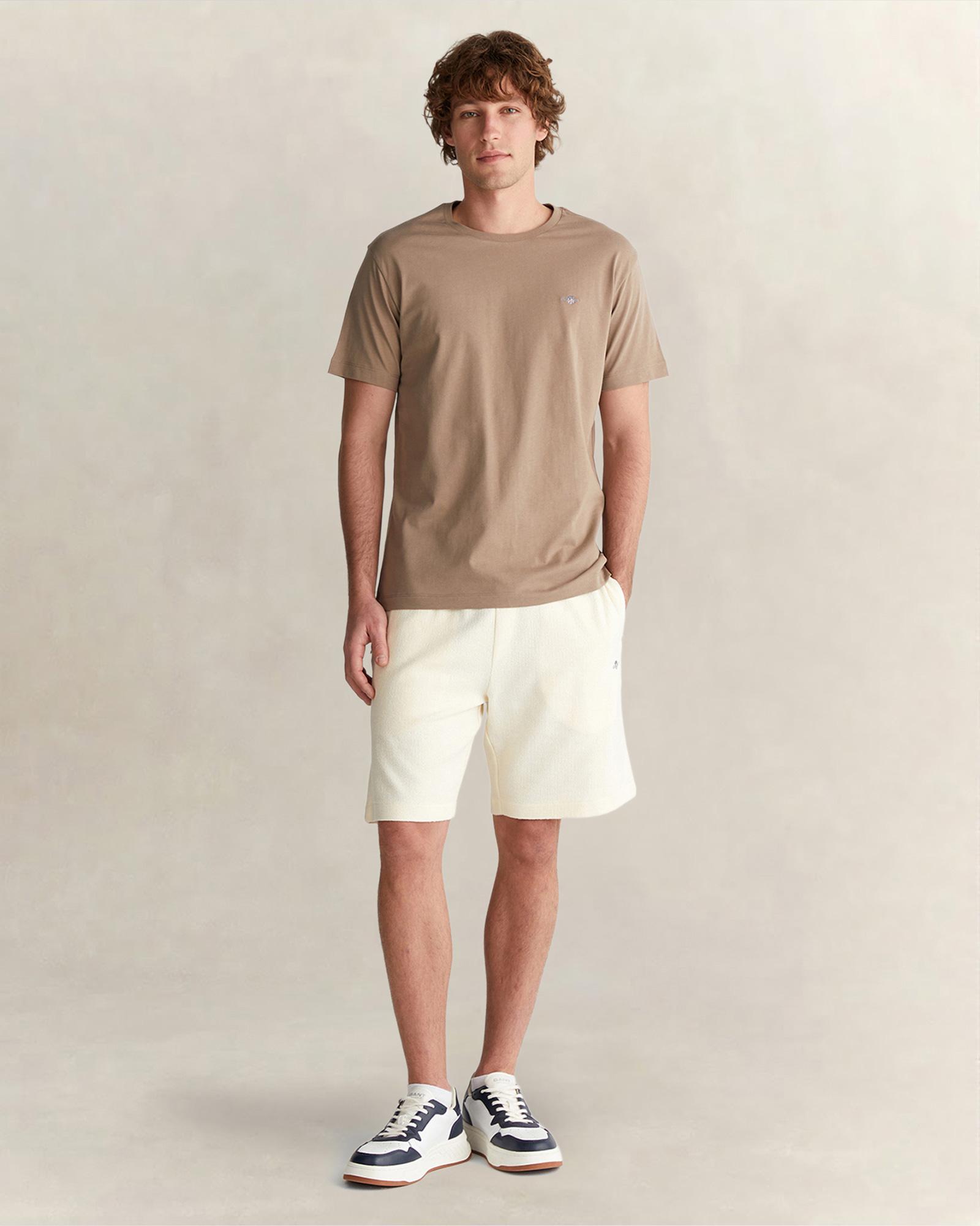 GANT Erkek Kahverengi Regular Fit Bisiklet Yaka Logolu T-Shirt