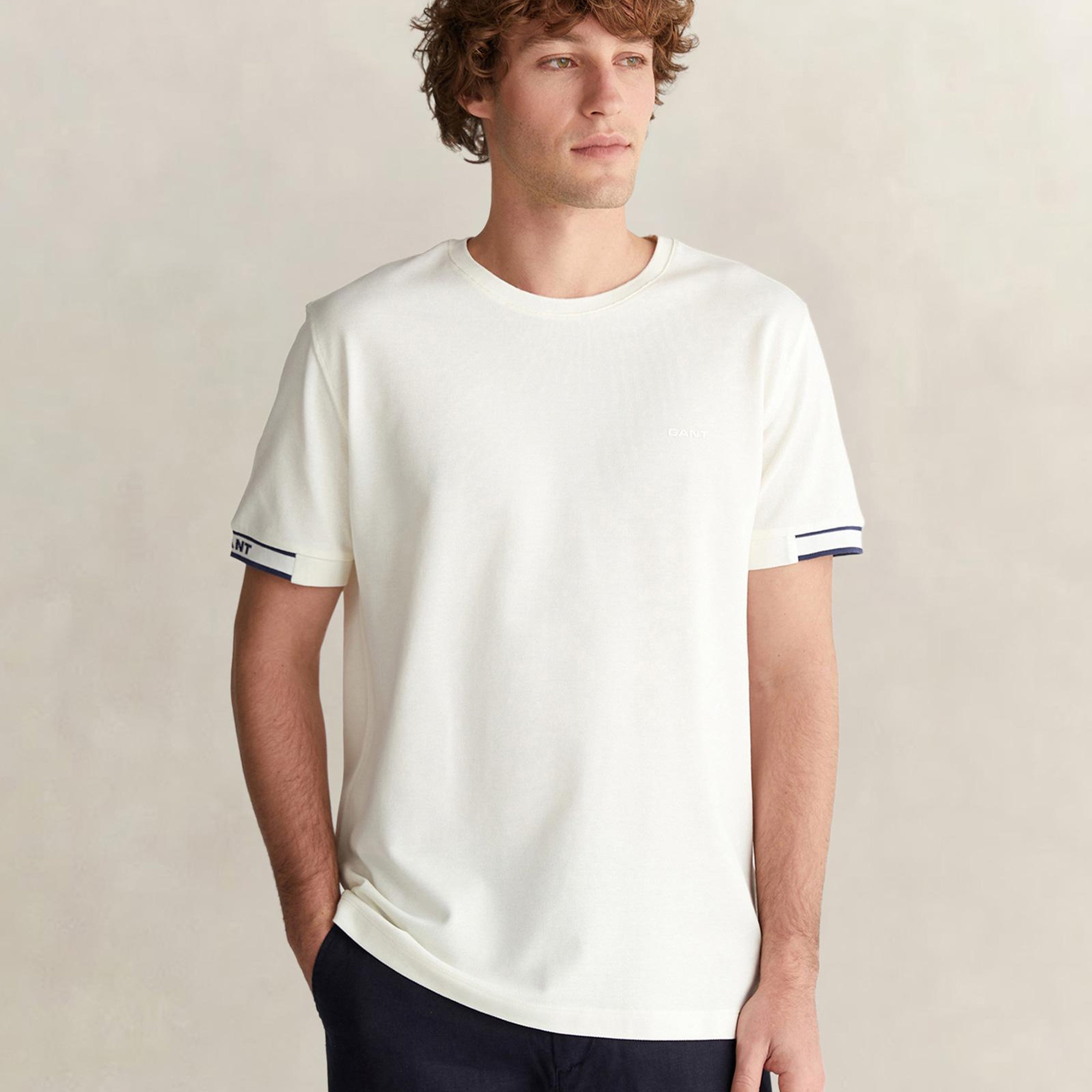 GANT Erkek Beyaz Kısa Kollu T-Shirt
