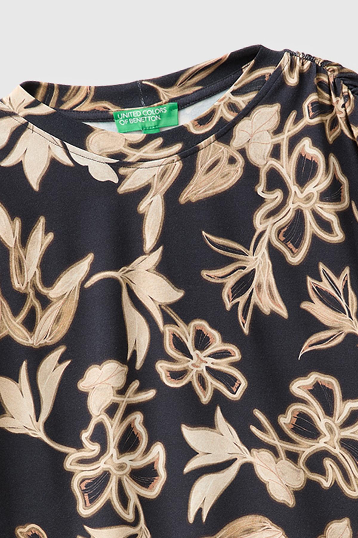 Kadın Siyah Comfort Fit Kısa Kollu Bisiklet Yaka Üst