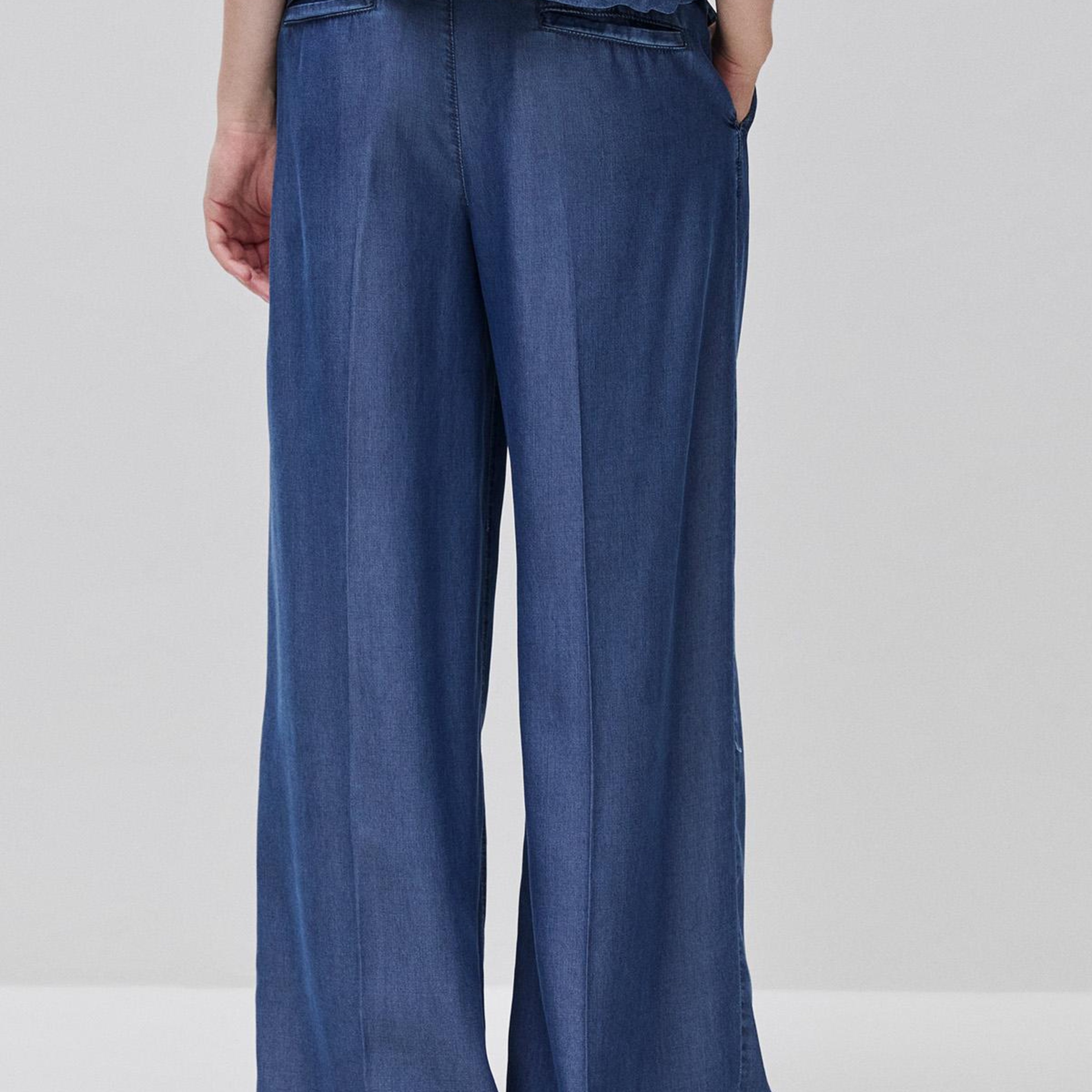 Kadın Mavi Bol Paça Cepli Denim Pantolon