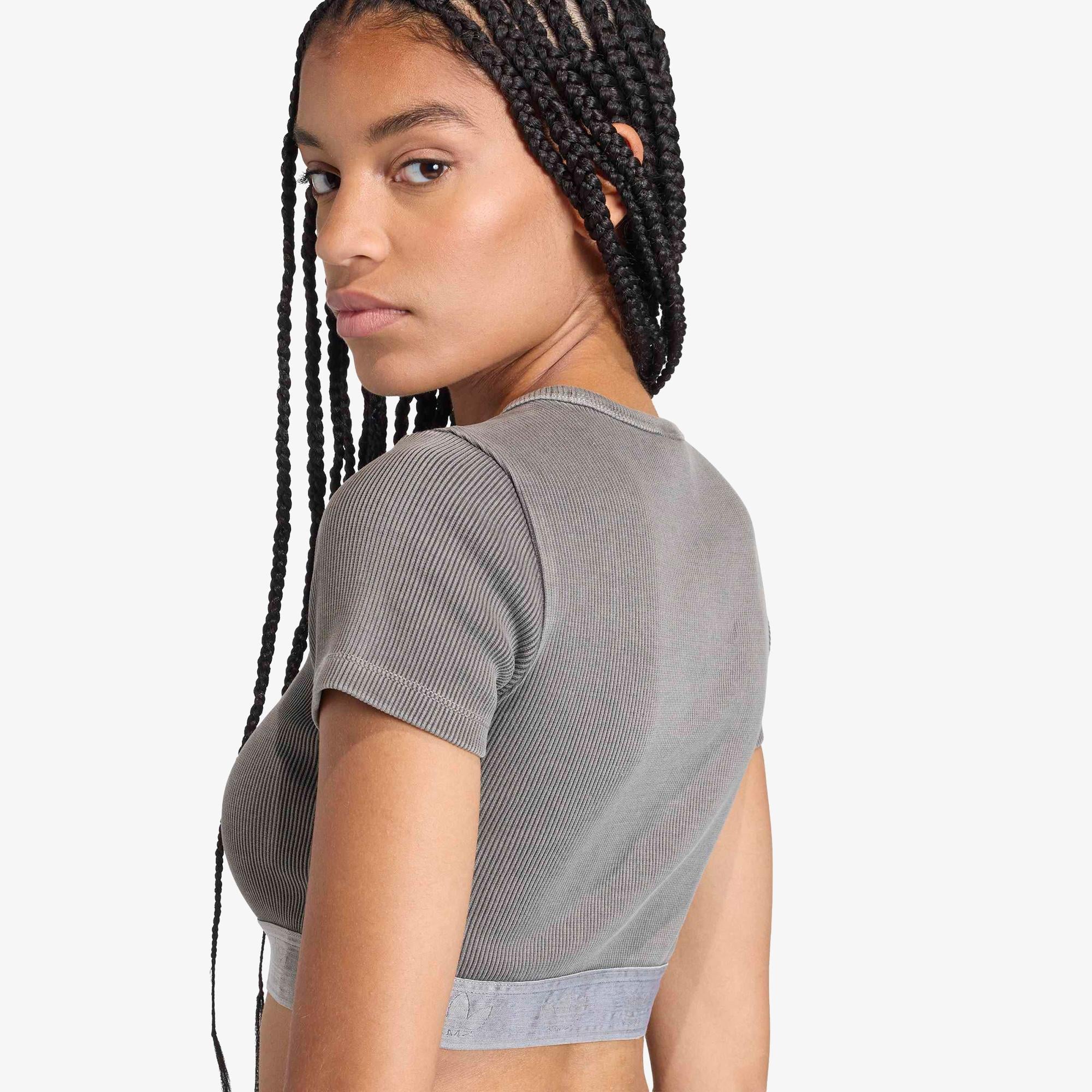 adidas Essential Kadın Siyah T-Shirt