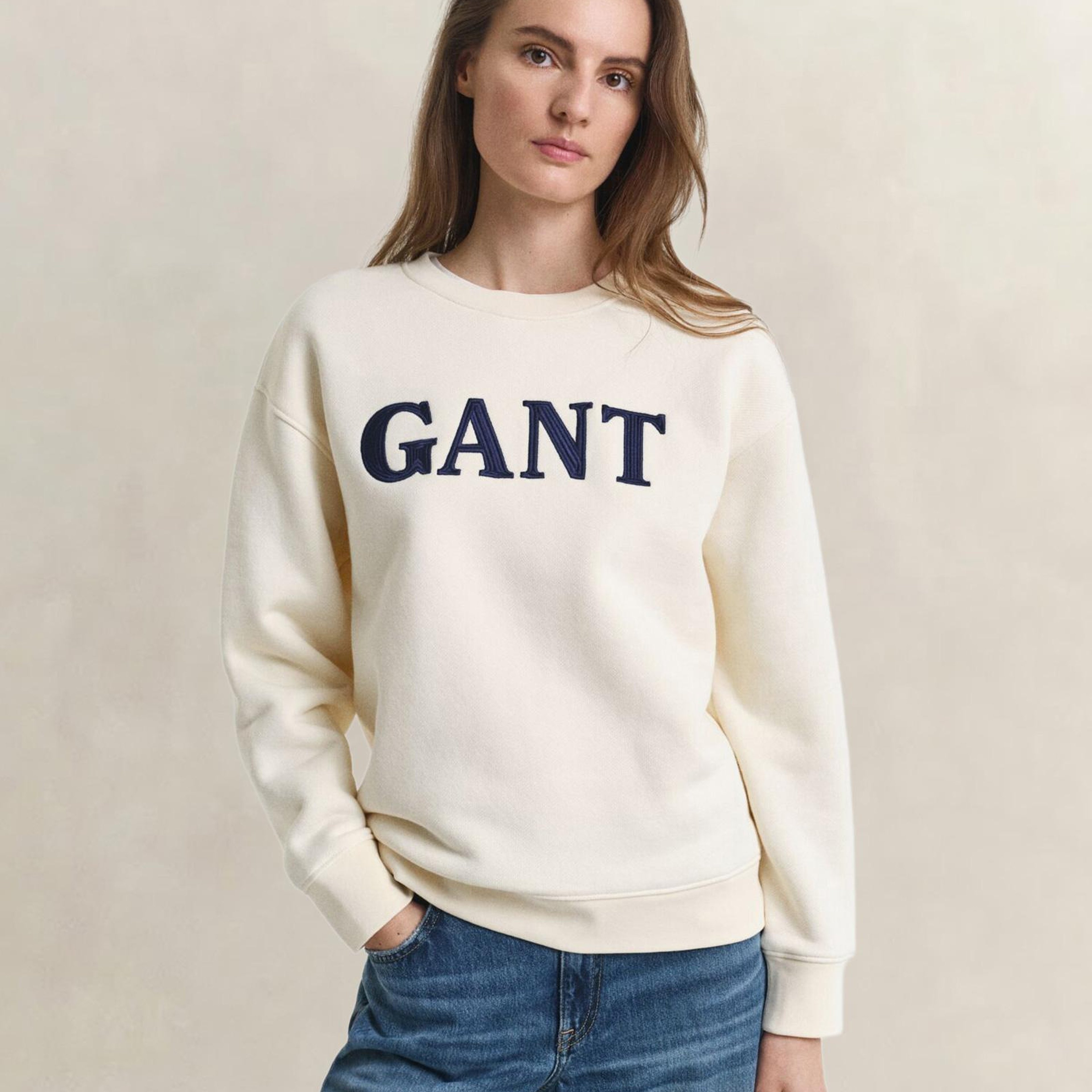 GANT Kadın Krem Relaxed Fit Bisiklet Yaka Sweatshirt