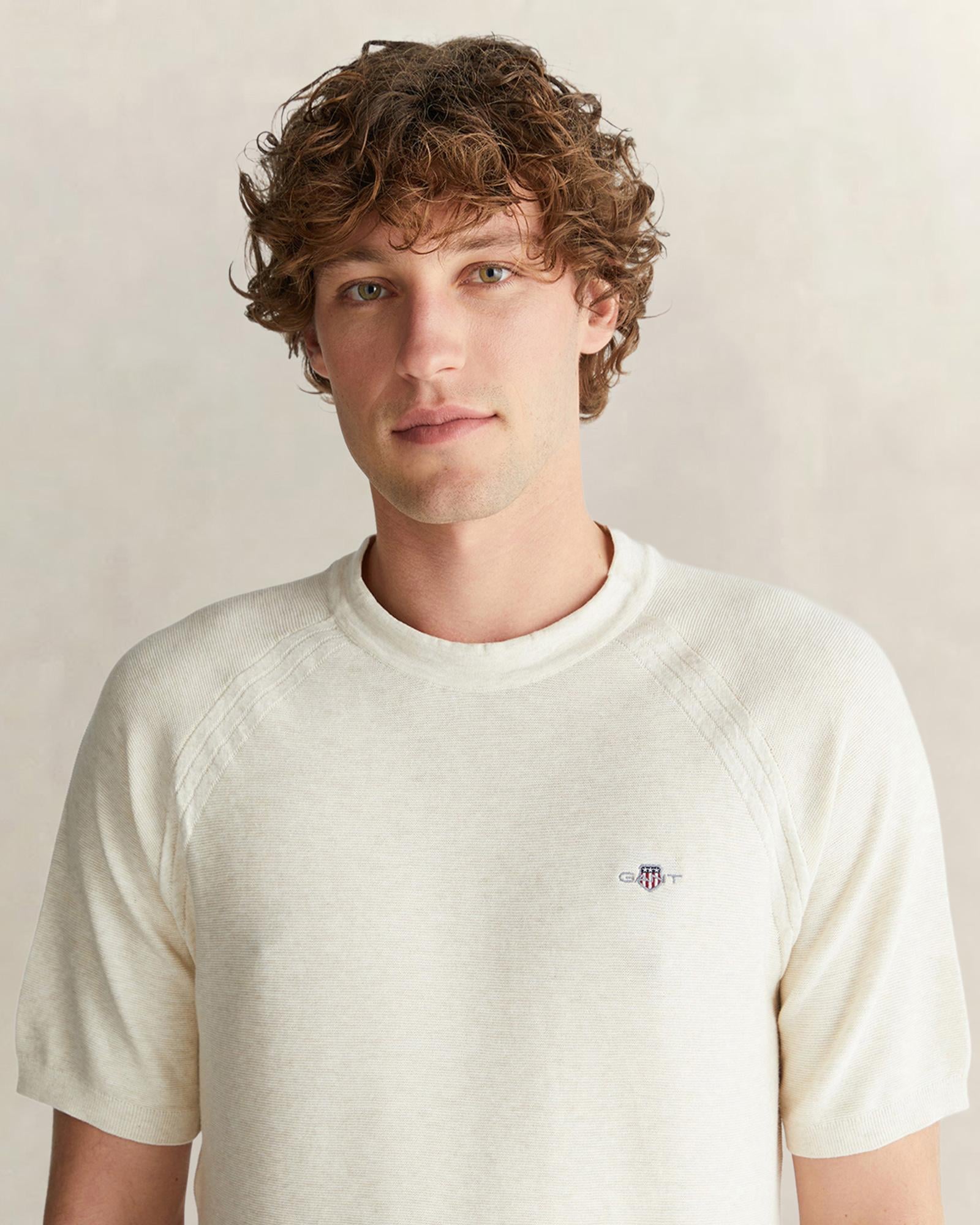 GANT Erkek Bej Regular Fit Bisiklet Yaka Kısa Kollu Triko
