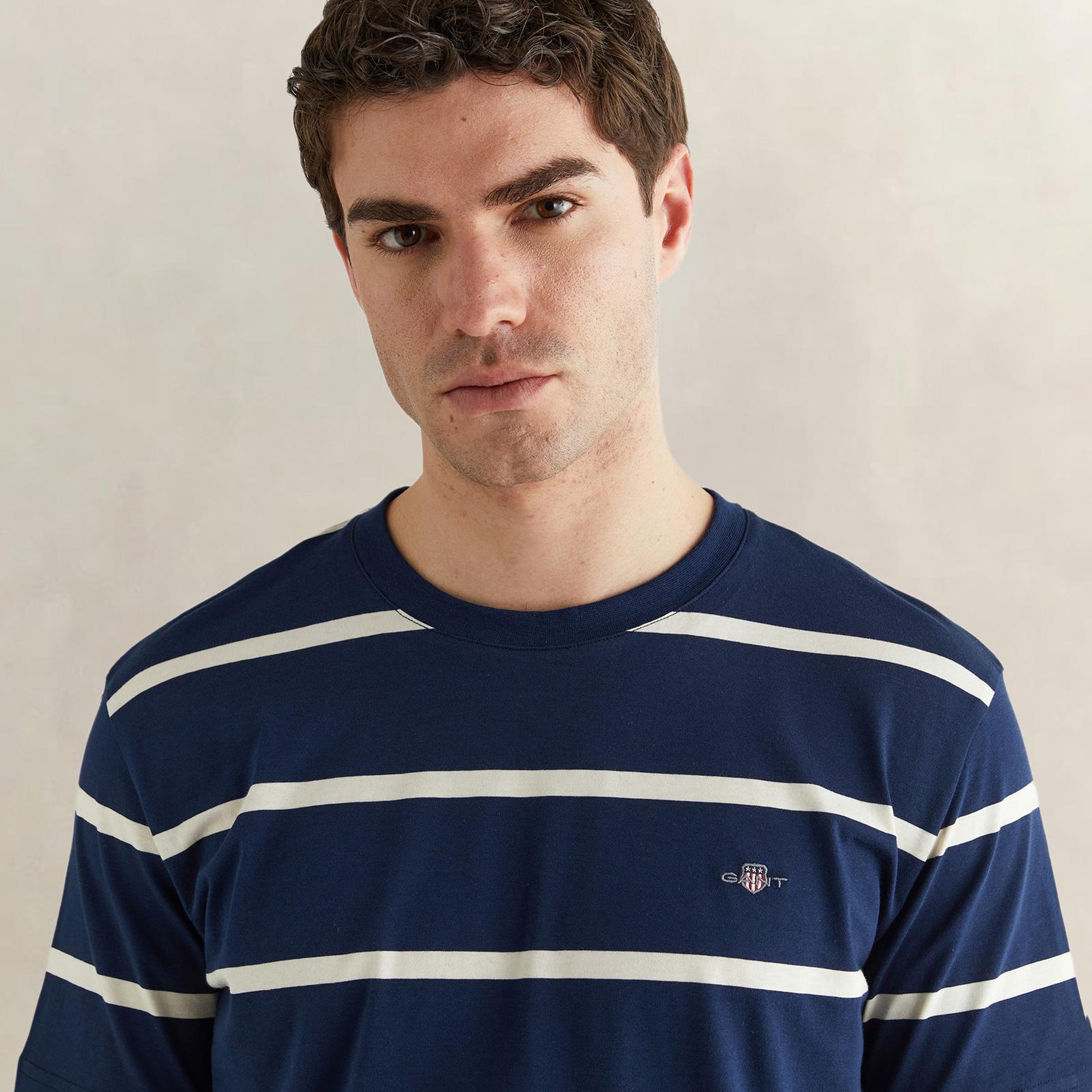 GANT Erkek Lacivert Renk Bloklu Kısa Kollu Logolu T-Shirt