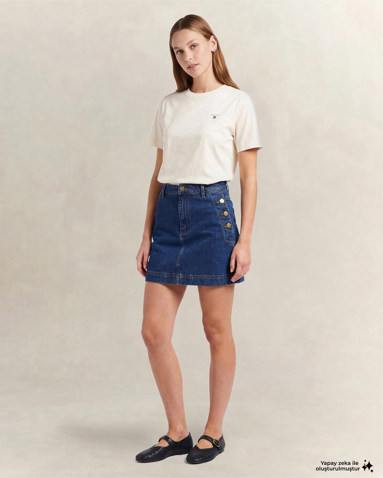 GANT Kadın Krem Bisiklet Yaka Regular Fit Logolu T-Shirt
