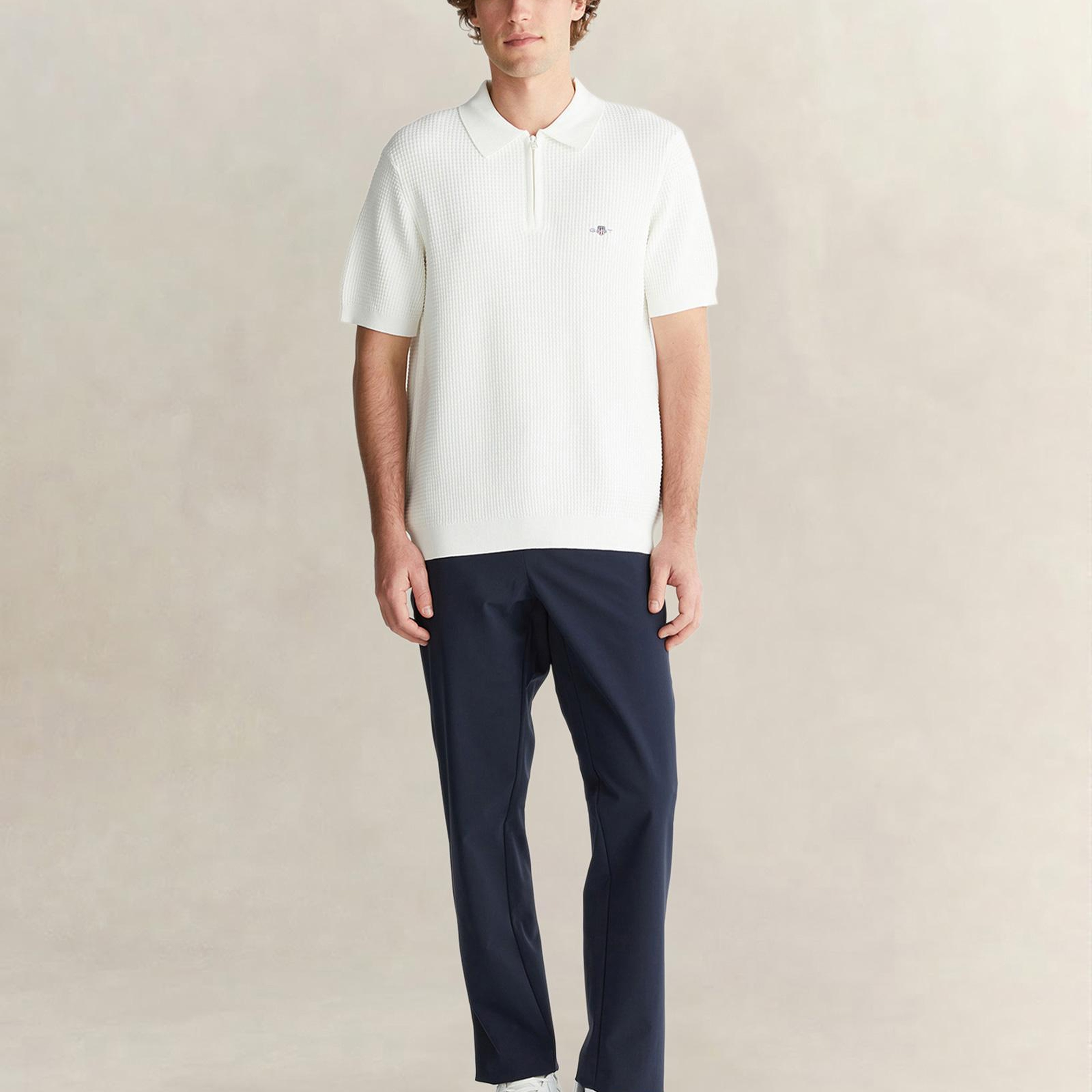 GANT Erkek Beyaz Regular Fit Yarım Fermuarlı Kısa Kollu Triko