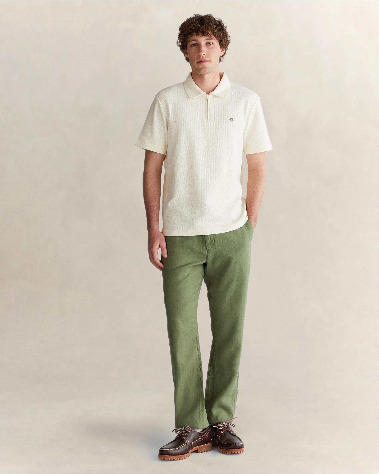 GANT Erkek Krem Regular Fit Yarım Fermuarlı Logolu Polo Yaka T-Shirt