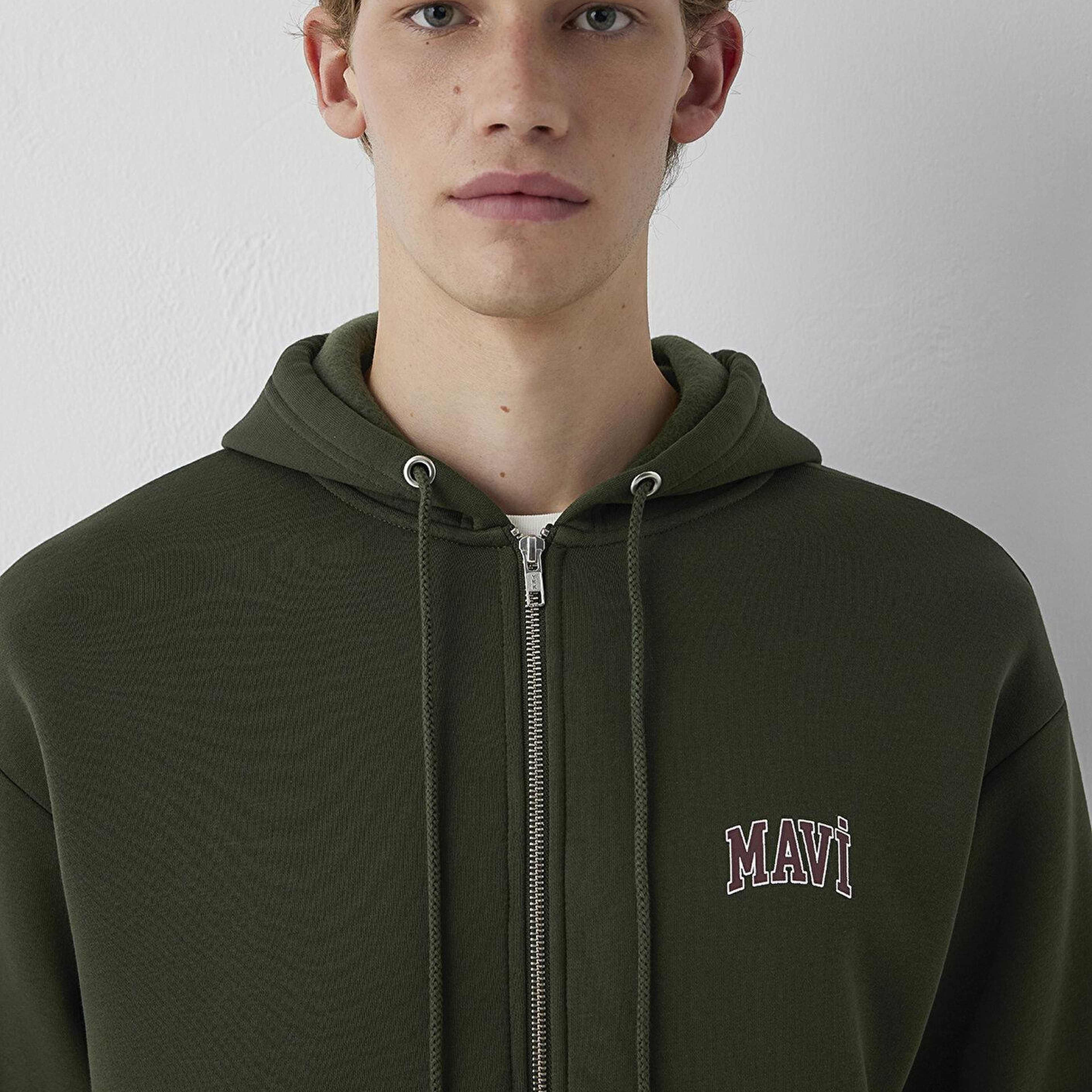 Mavi Mavi Logo Baskılı Kapüşonlu Fermuarlı Yeşil Sweatshirt 0611715-71584
