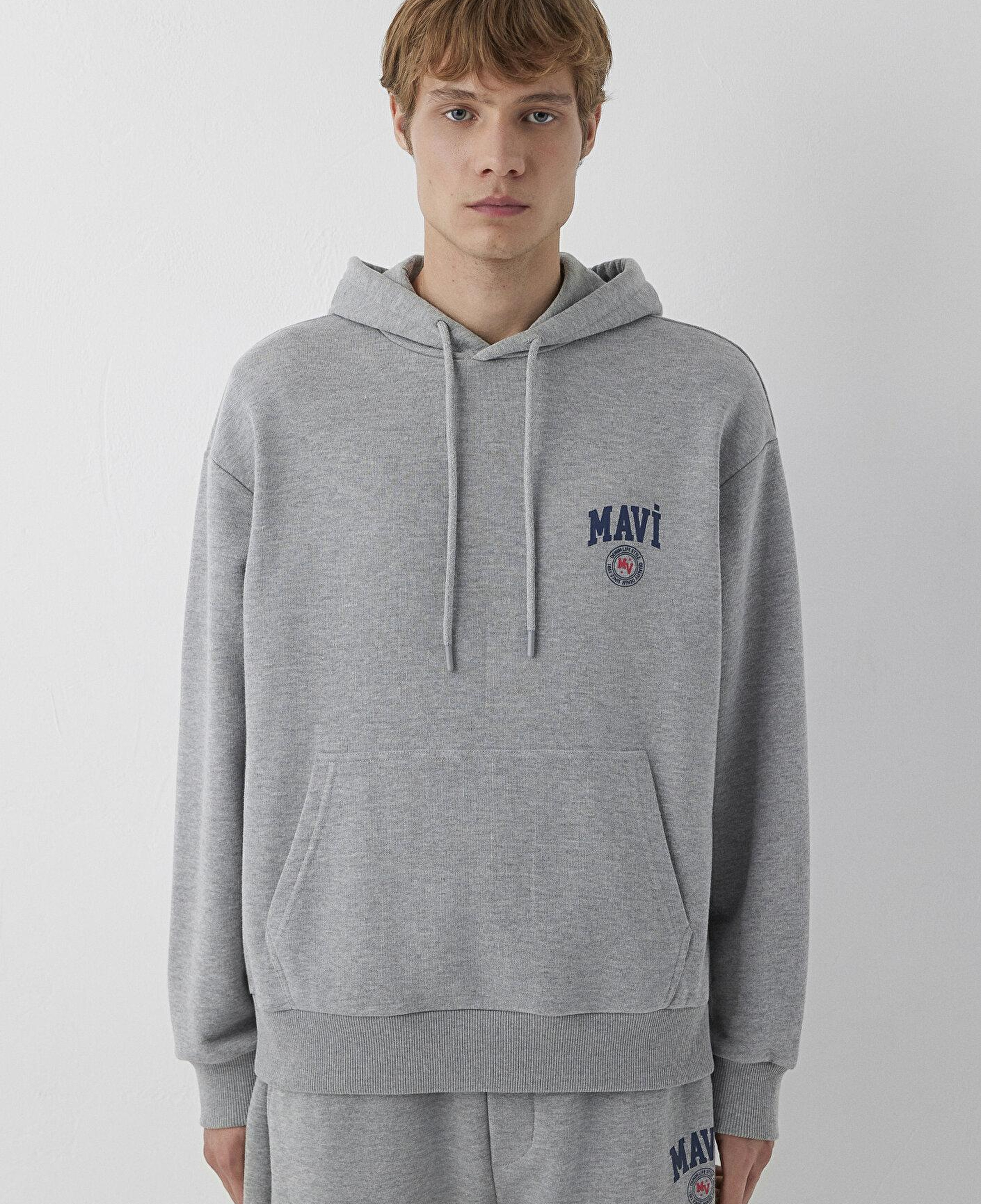 Mavi Mavi Logo Baskılı Kapüşonlu Gri Sweatshirt 0S10656-80018
